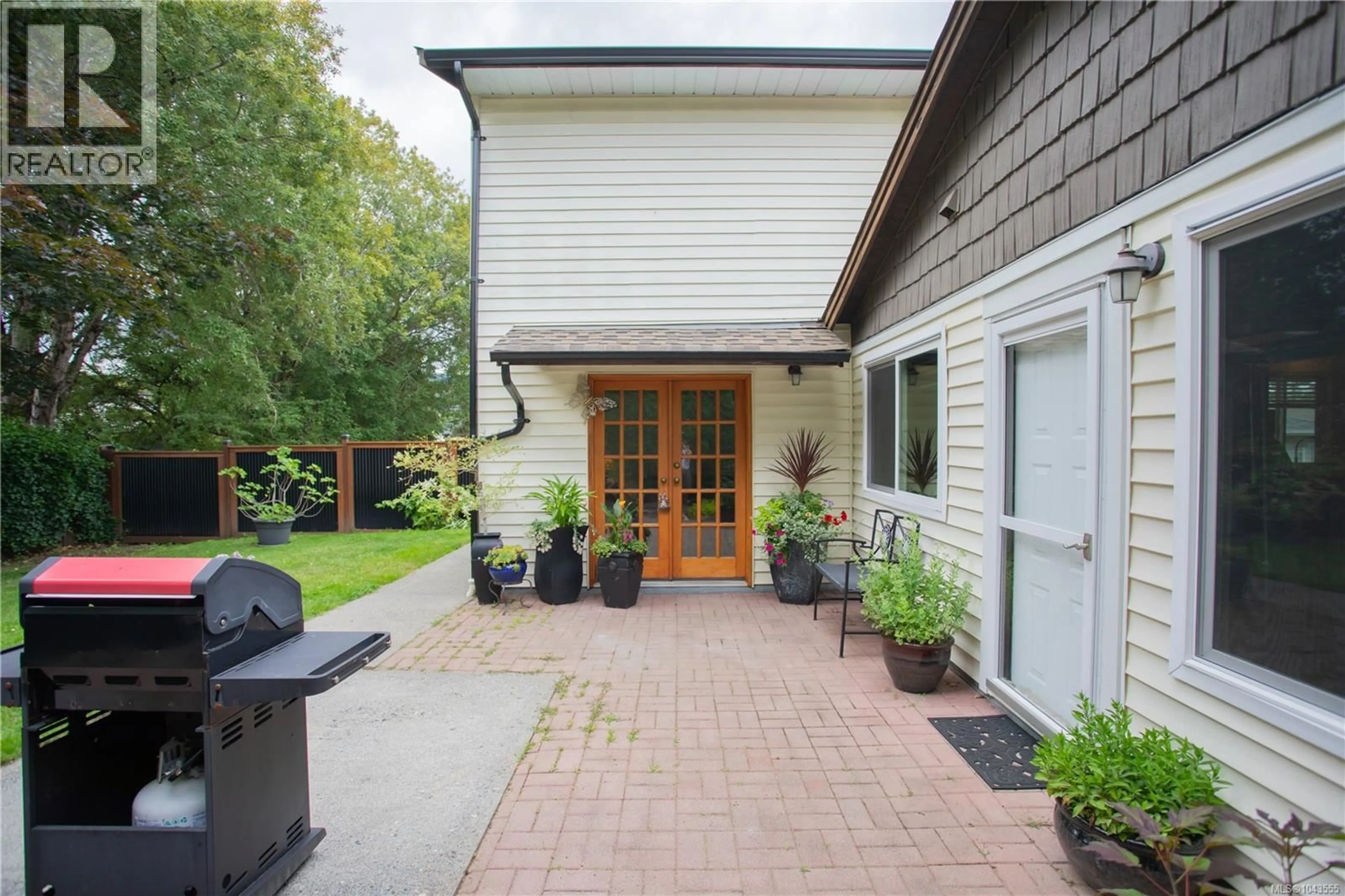 Patio, street for 429 DEERING STREET, Nanaimo British Columbia V9R6E5