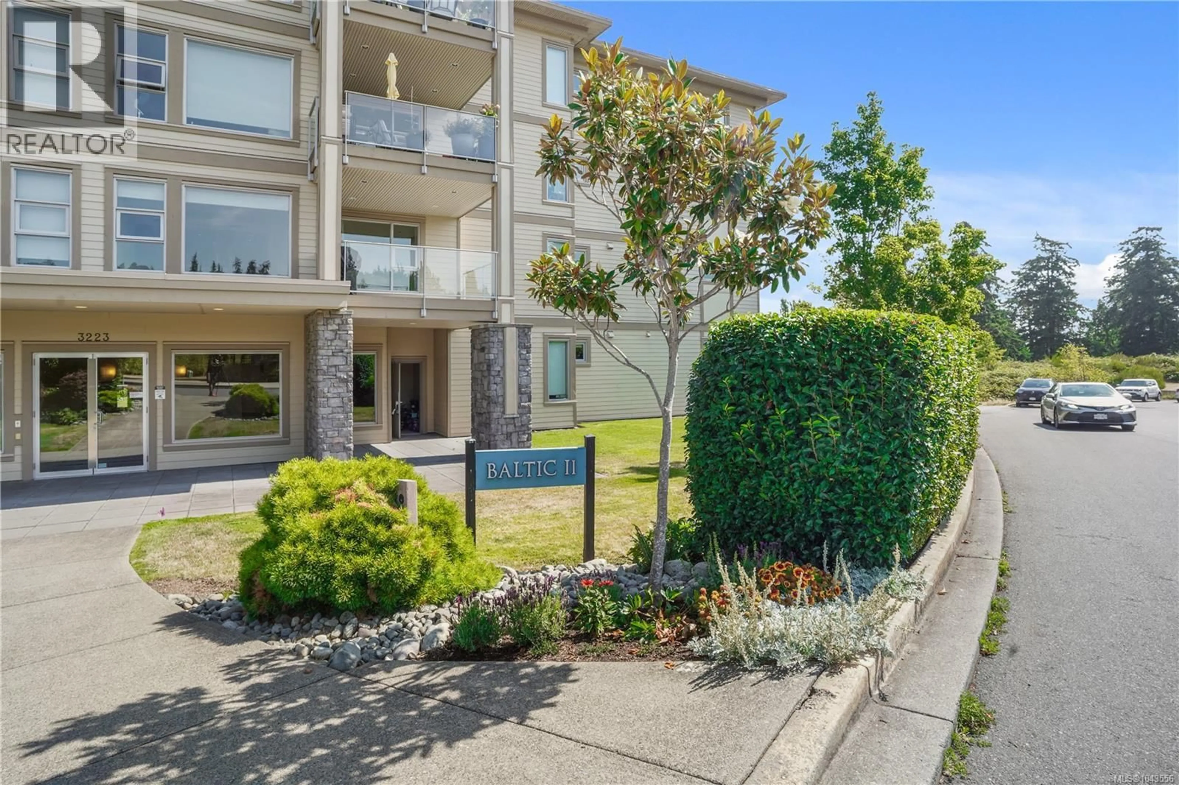 A pic from outside/outdoor area/front of a property/back of a property/a pic from drone, street for 405 - 3223 SELLECK WAY, Colwood British Columbia V9C0E7