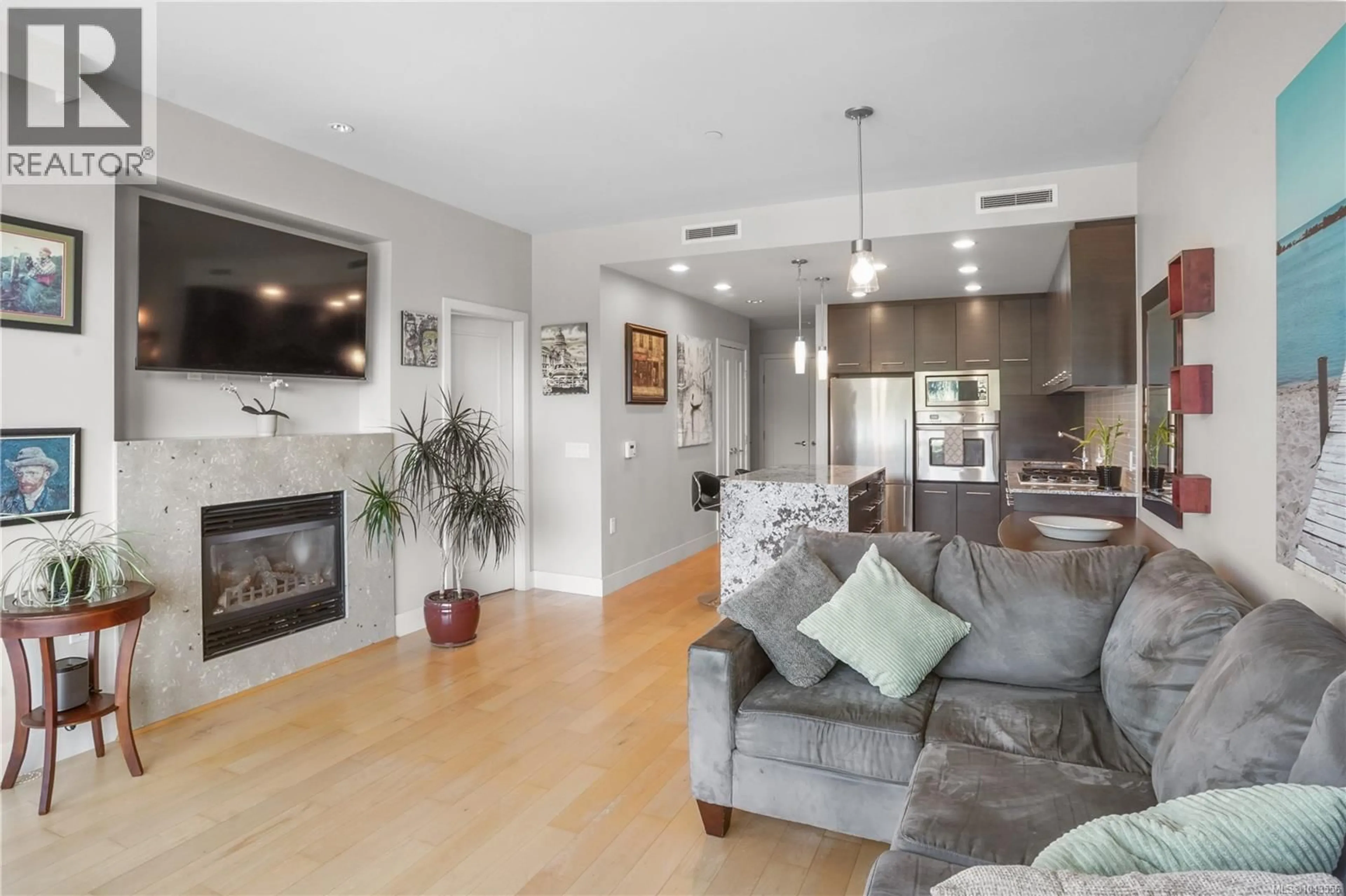 Living room with furniture, unknown for 405 - 3223 SELLECK WAY, Colwood British Columbia V9C0E7