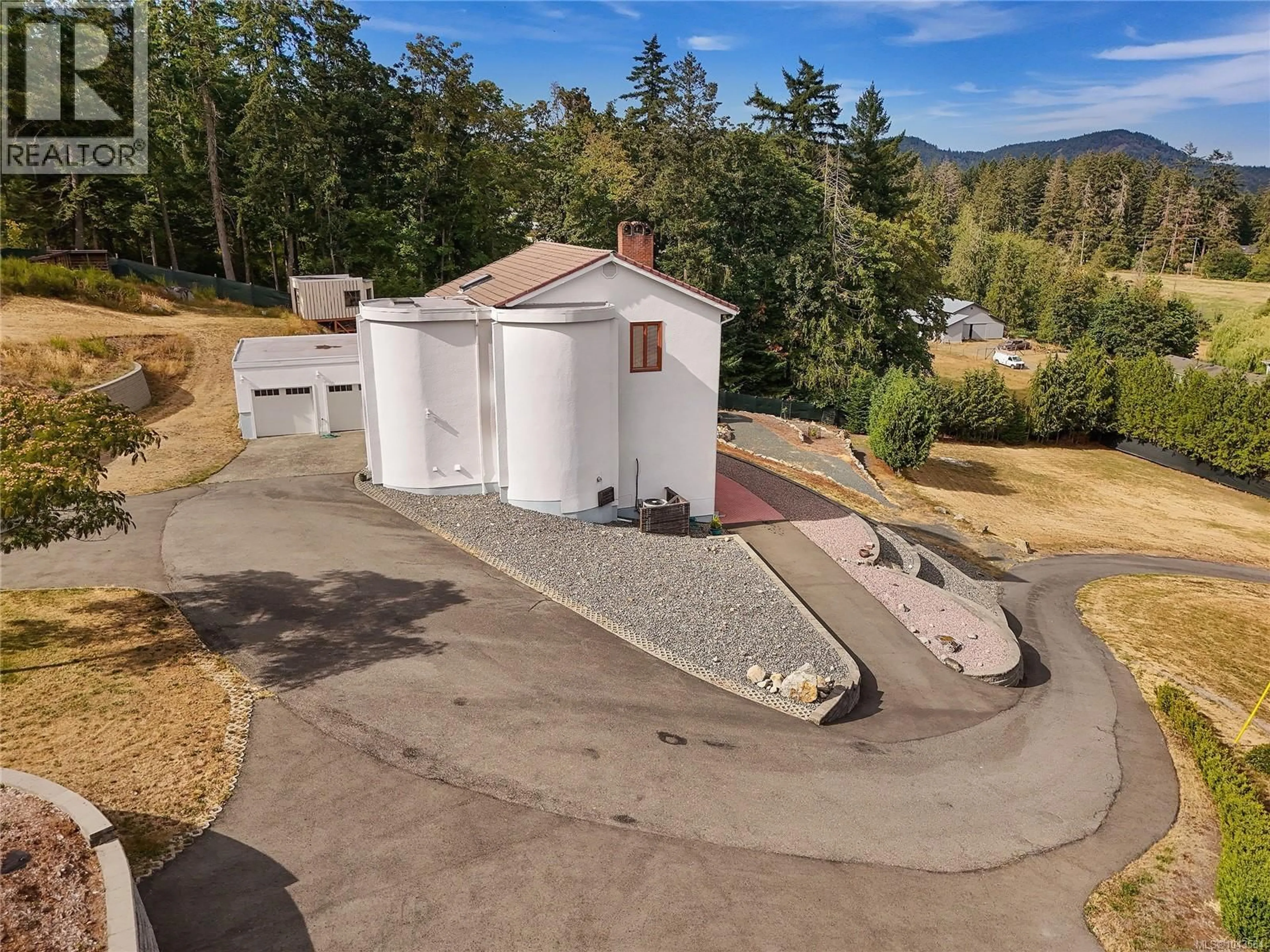 A pic from outside/outdoor area/front of a property/back of a property/a pic from drone, unknown for 6722 ANZIO ROAD, Duncan British Columbia V9L6C4