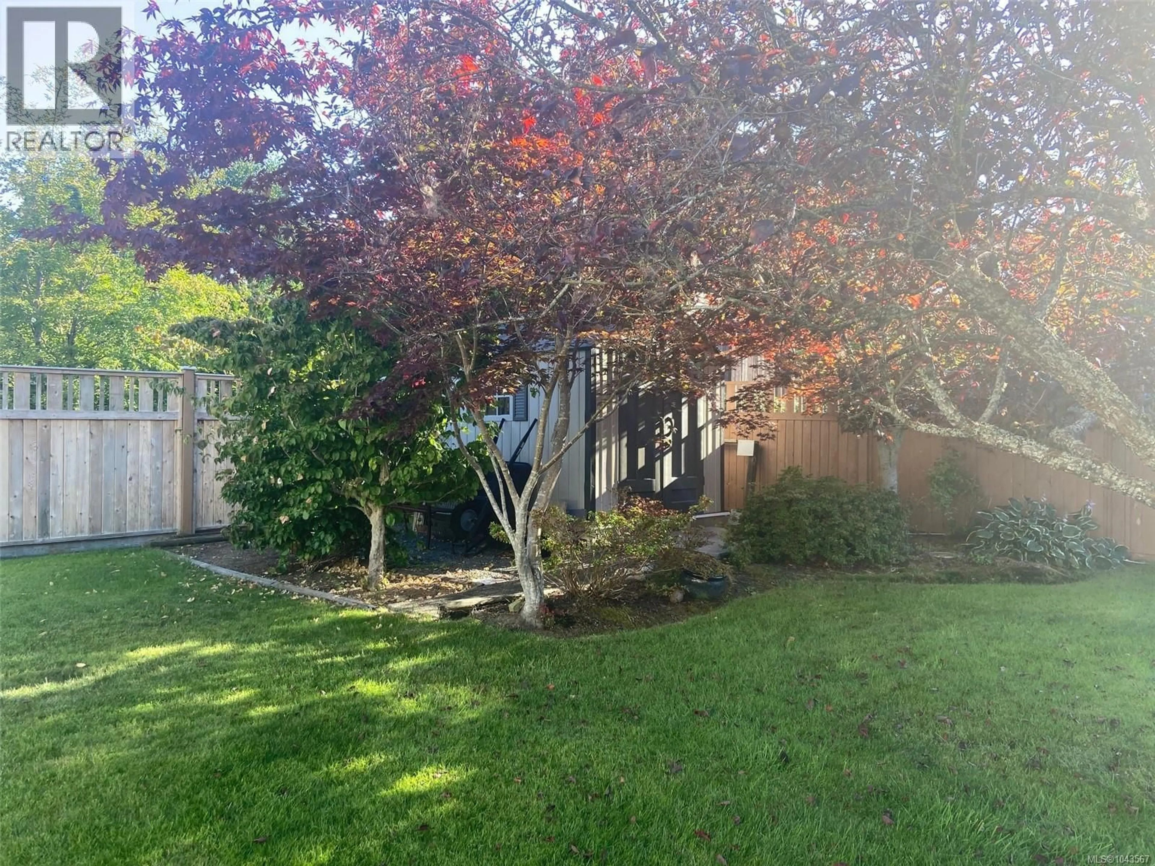A pic from outside/outdoor area/front of a property/back of a property/a pic from drone, street for 3424 WORTHING PLACE, Campbell River British Columbia V9W8G2