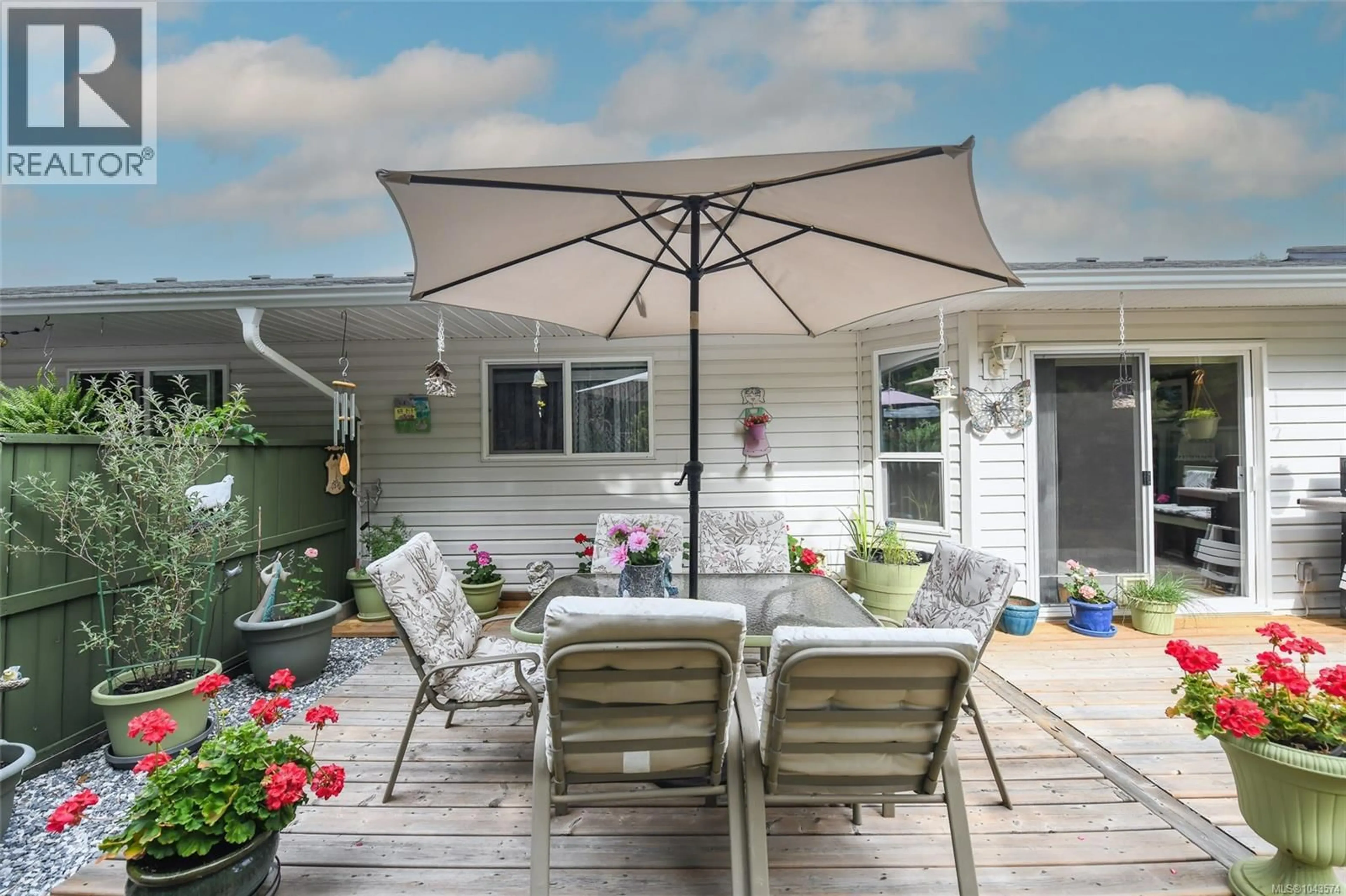 Patio, street for 10 - 3355 FIRST STREET, Cumberland British Columbia V0R1S0