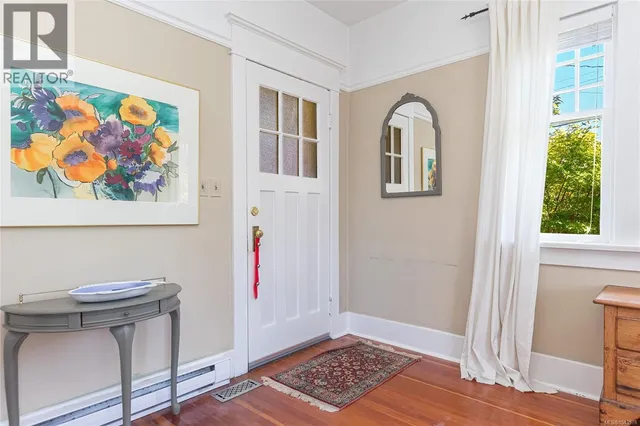 4014 HOLLAND AVENUE, Saanich 5