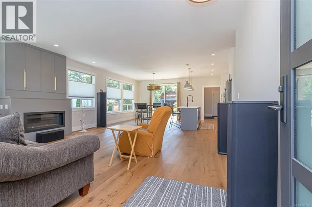 10647 OLSEN ROAD, Saltair 5