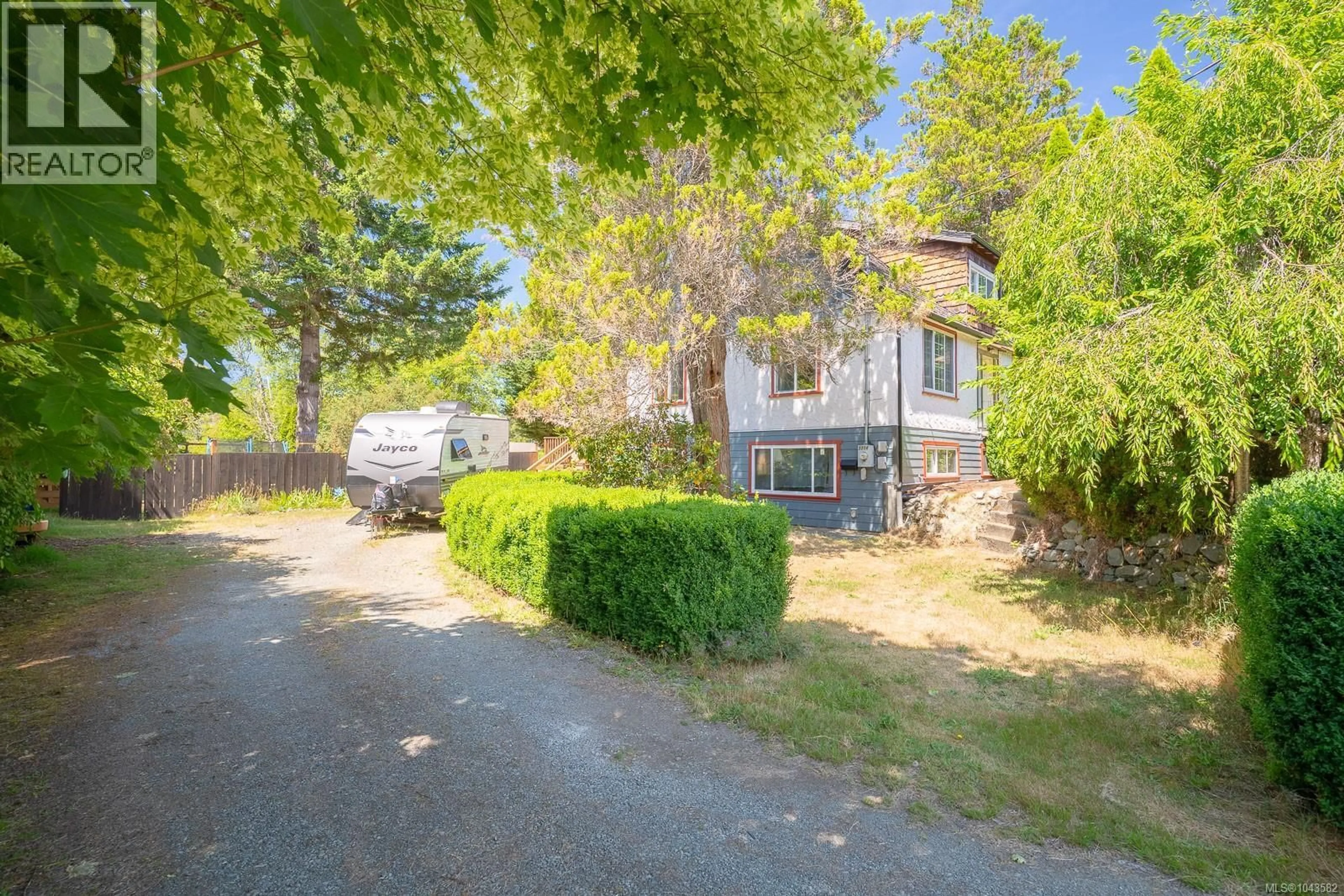 A pic from outside/outdoor area/front of a property/back of a property/a pic from drone, street for 5114 JOSEPHINE STREET, Port Alberni British Columbia V9Y7G8