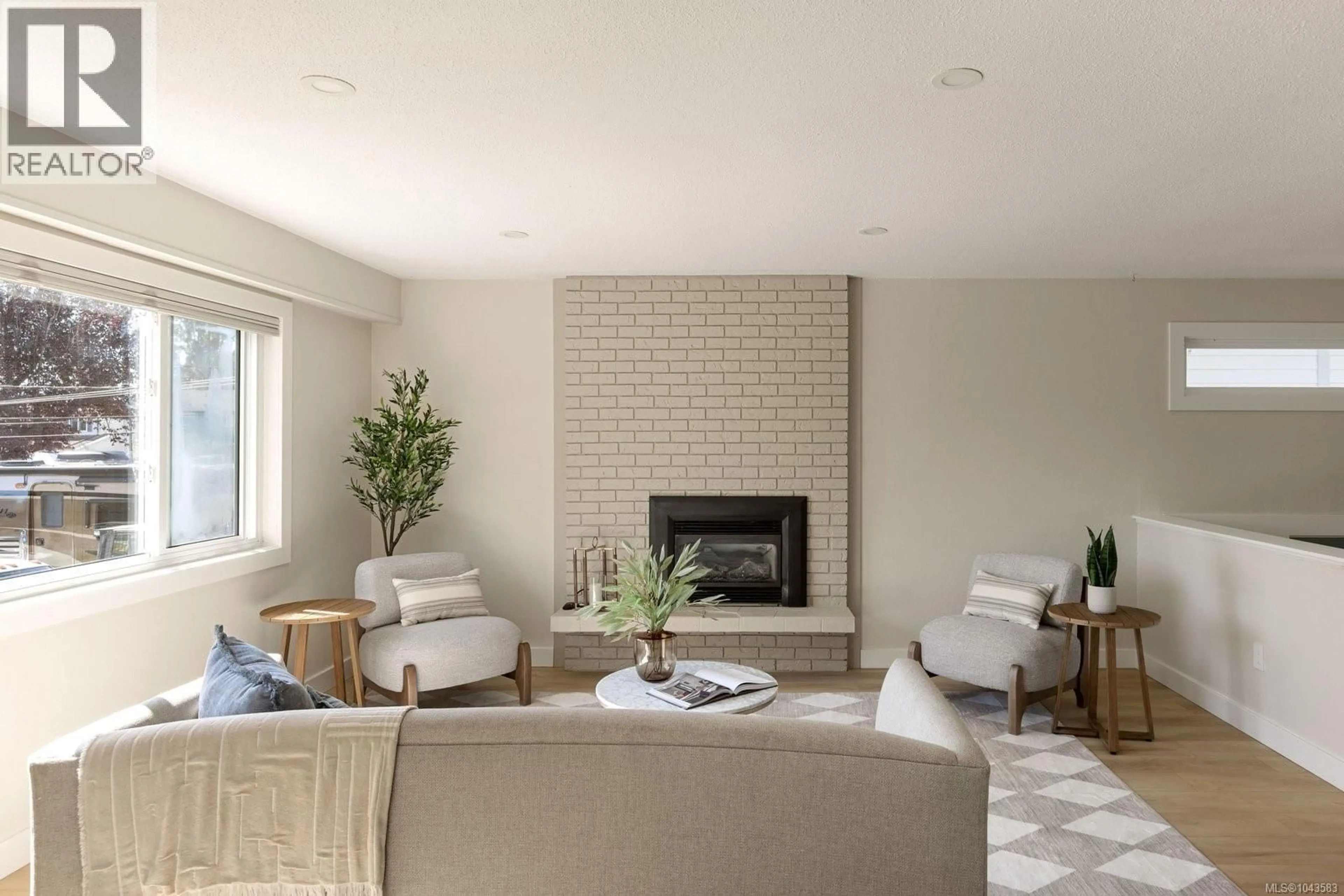 Living room with furniture, unknown for 10206 ALMOND STREET, Sidney British Columbia V8L3N3