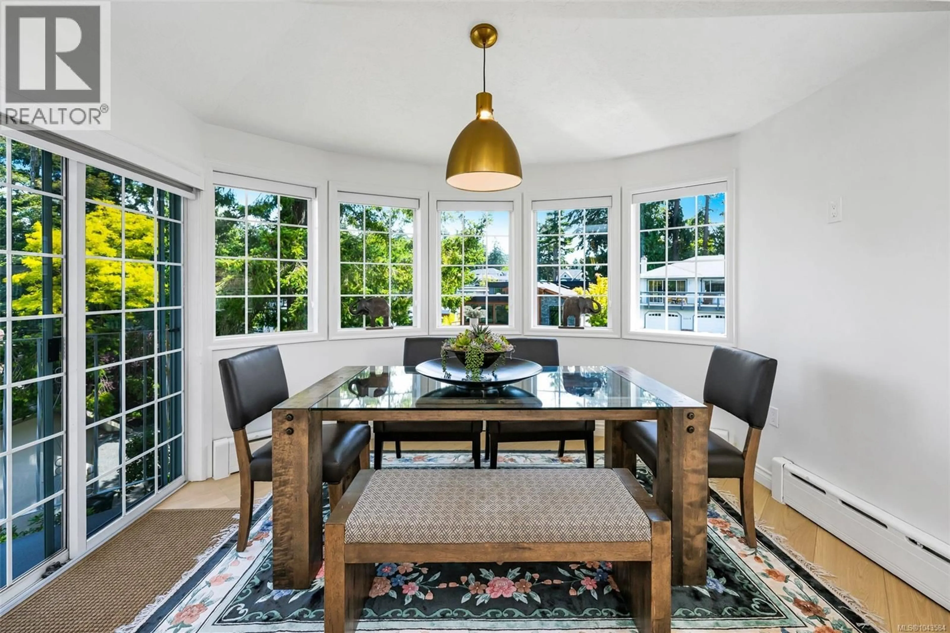 Dining room, unknown for 1110 TOTEM LANE, Saanich British Columbia V8Y1E8