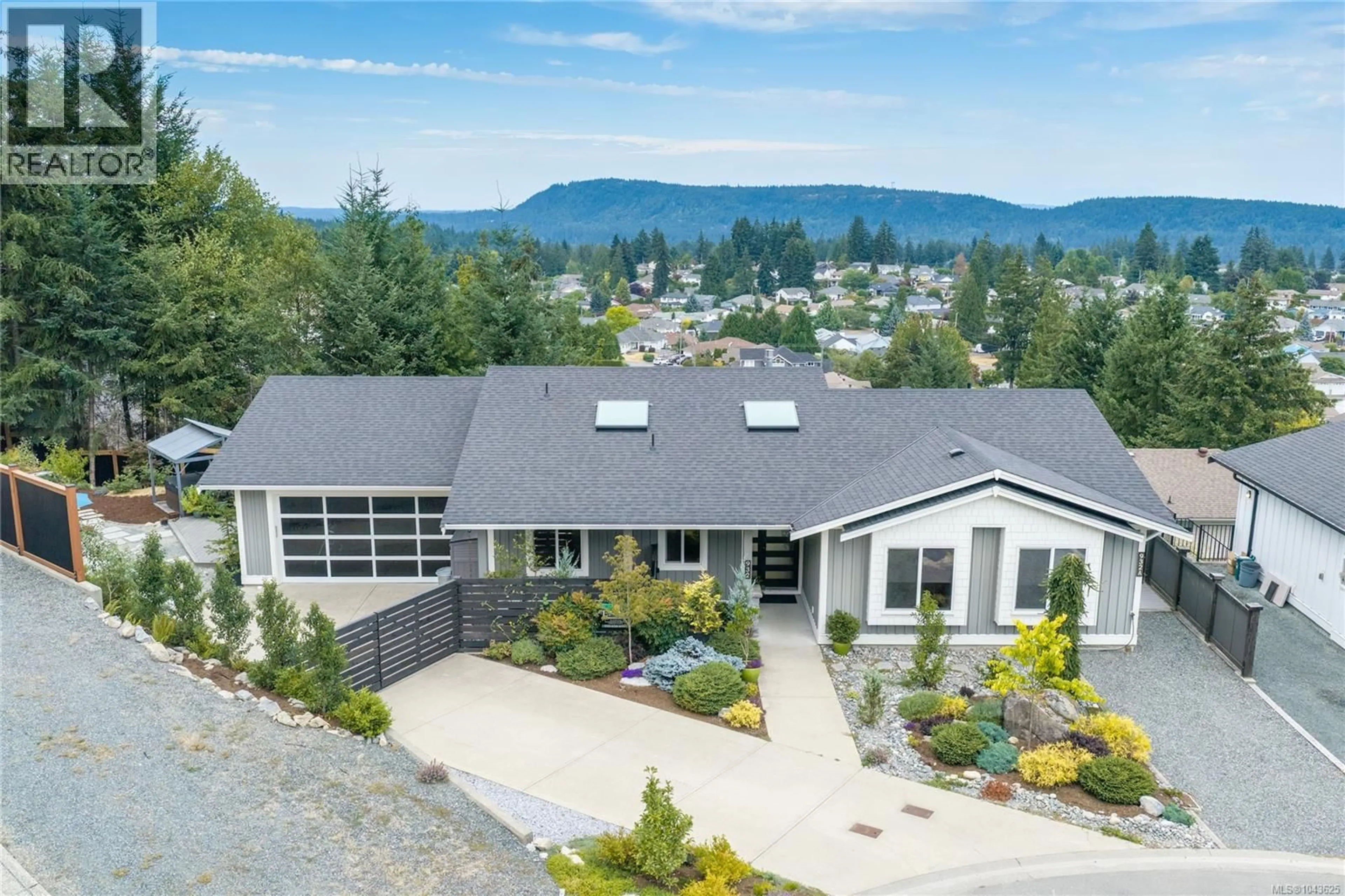 Home with vinyl exterior material, mountain view for 932 HANINGTON ROAD, Ladysmith British Columbia V9G0A4