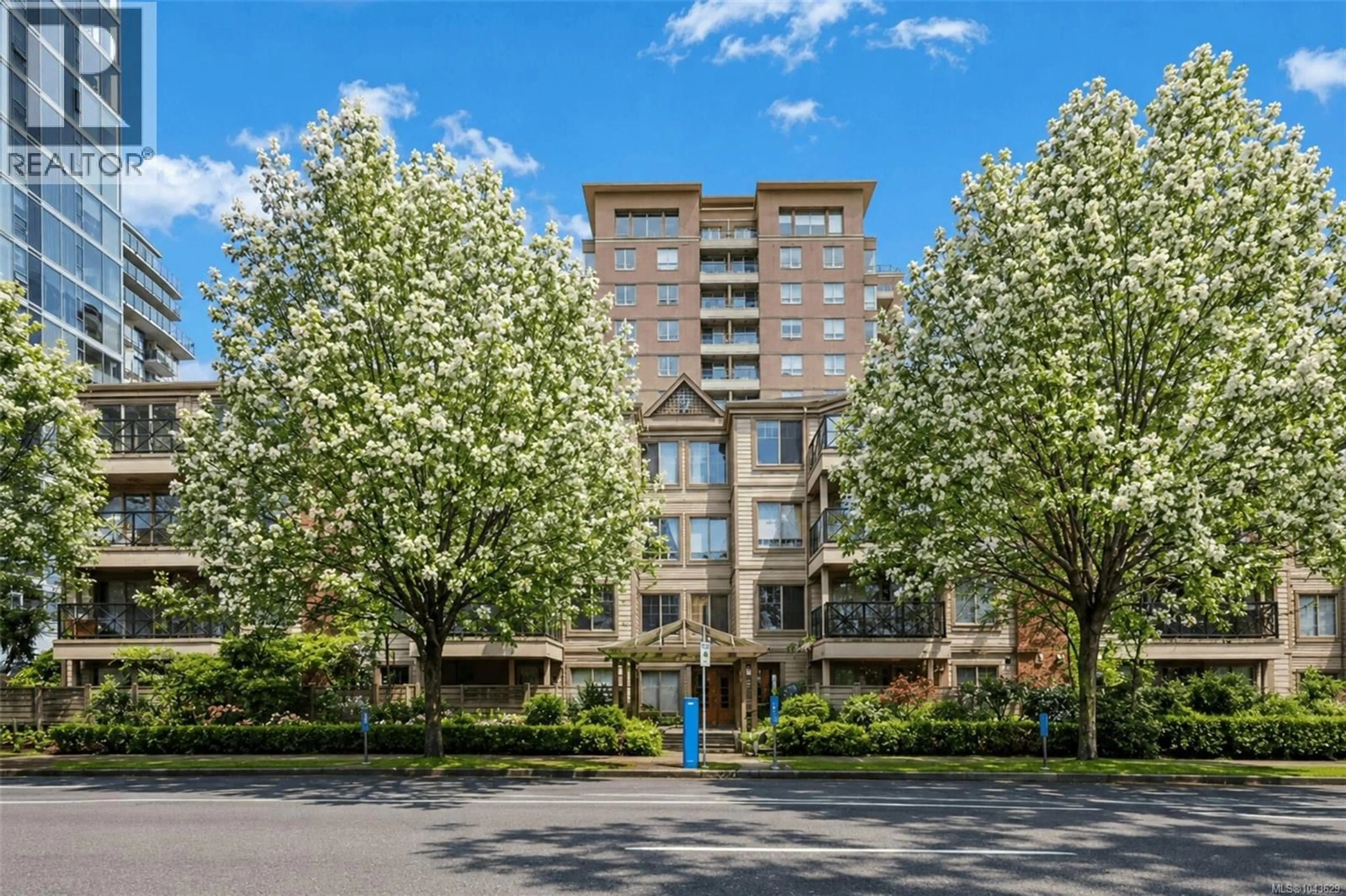 Unknown for 302 - 935 JOHNSON STREET, Victoria British Columbia V8V3N5