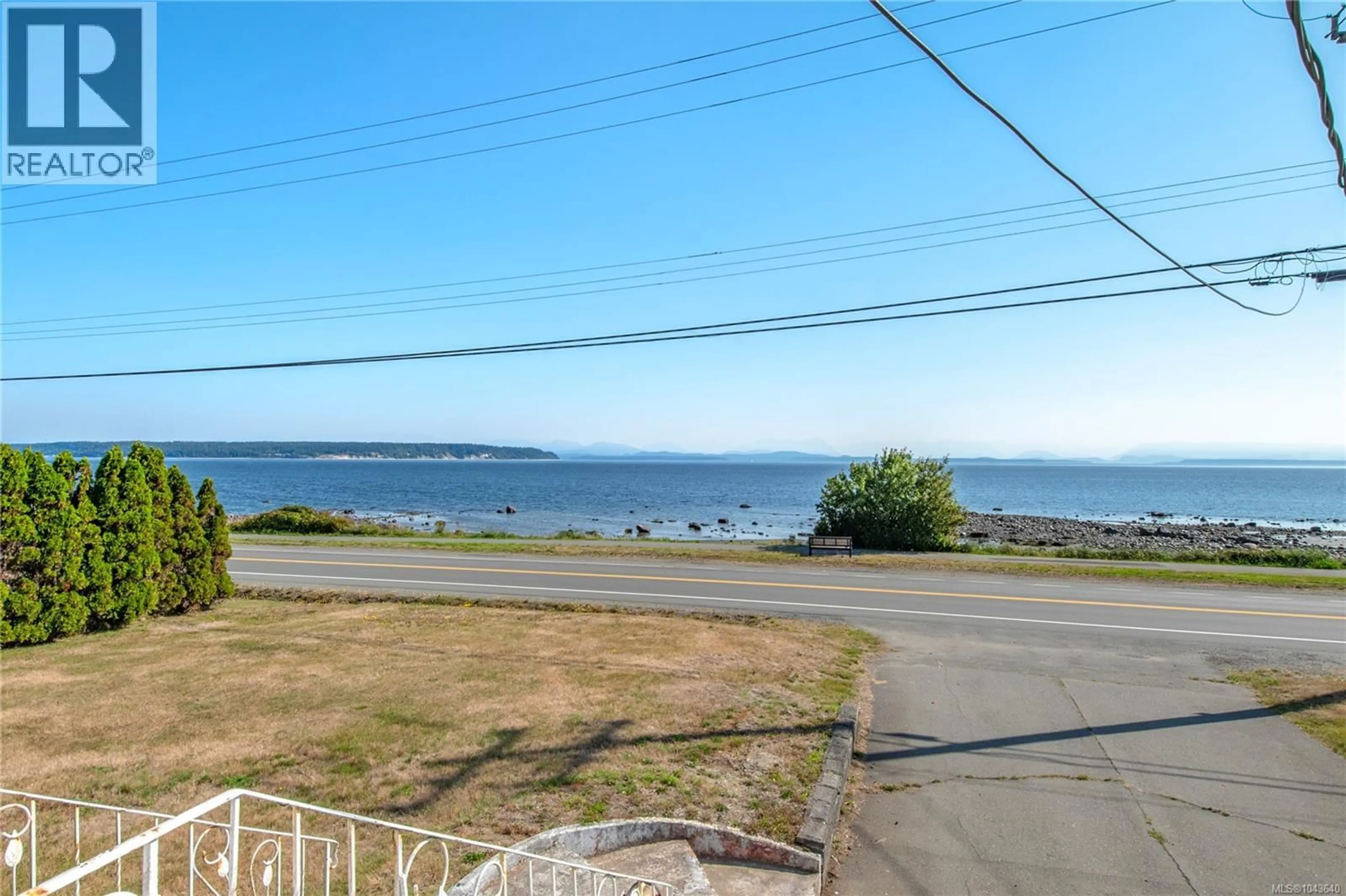 A pic from outside/outdoor area/front of a property/back of a property/a pic from drone, water/lake/river/ocean view for 3250 ISLAND HIGHWAY, Campbell River British Columbia V9W1C9