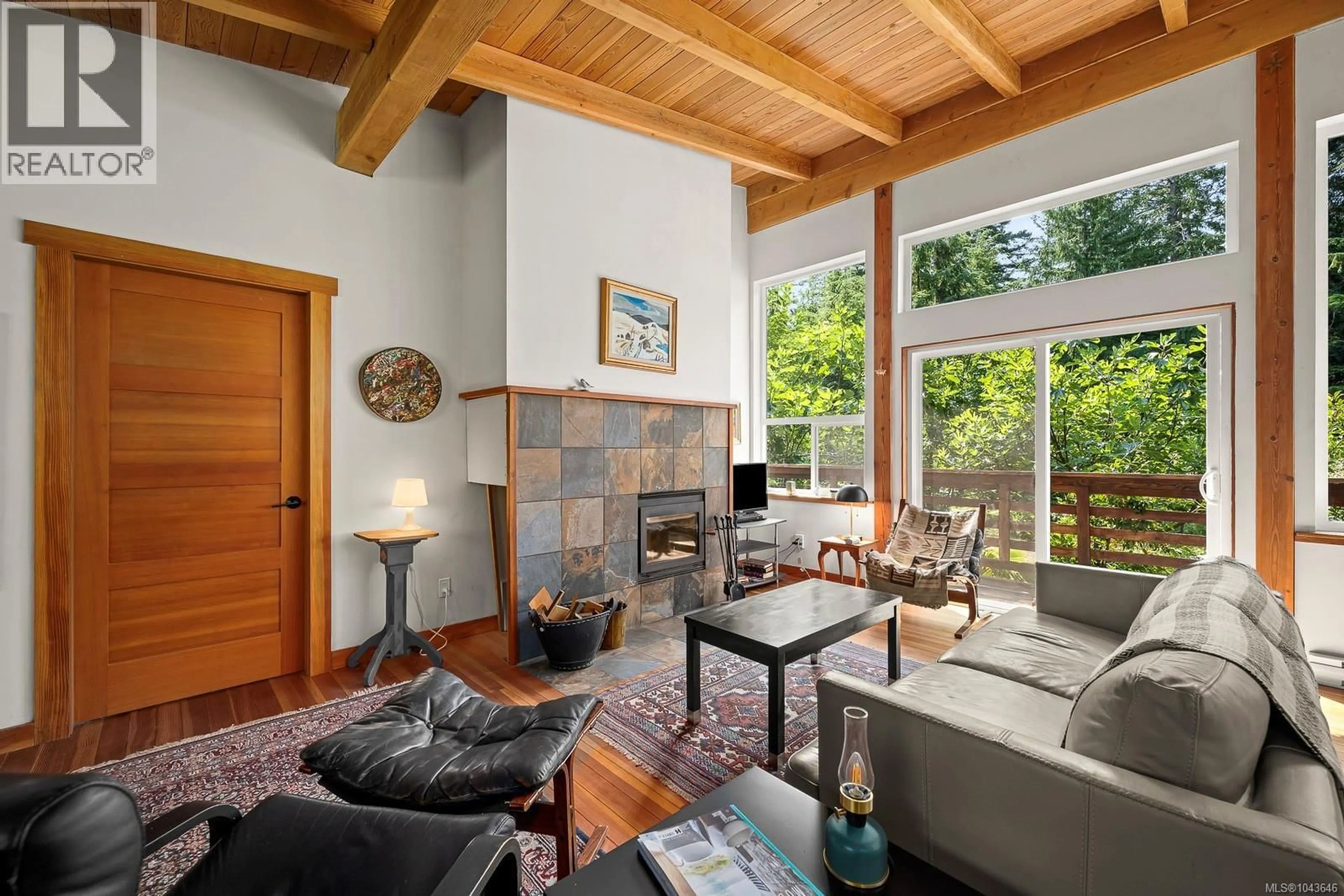 Living room with furniture, unknown for 927 SISKIN LANE, Cortes Island British Columbia V0P1K0