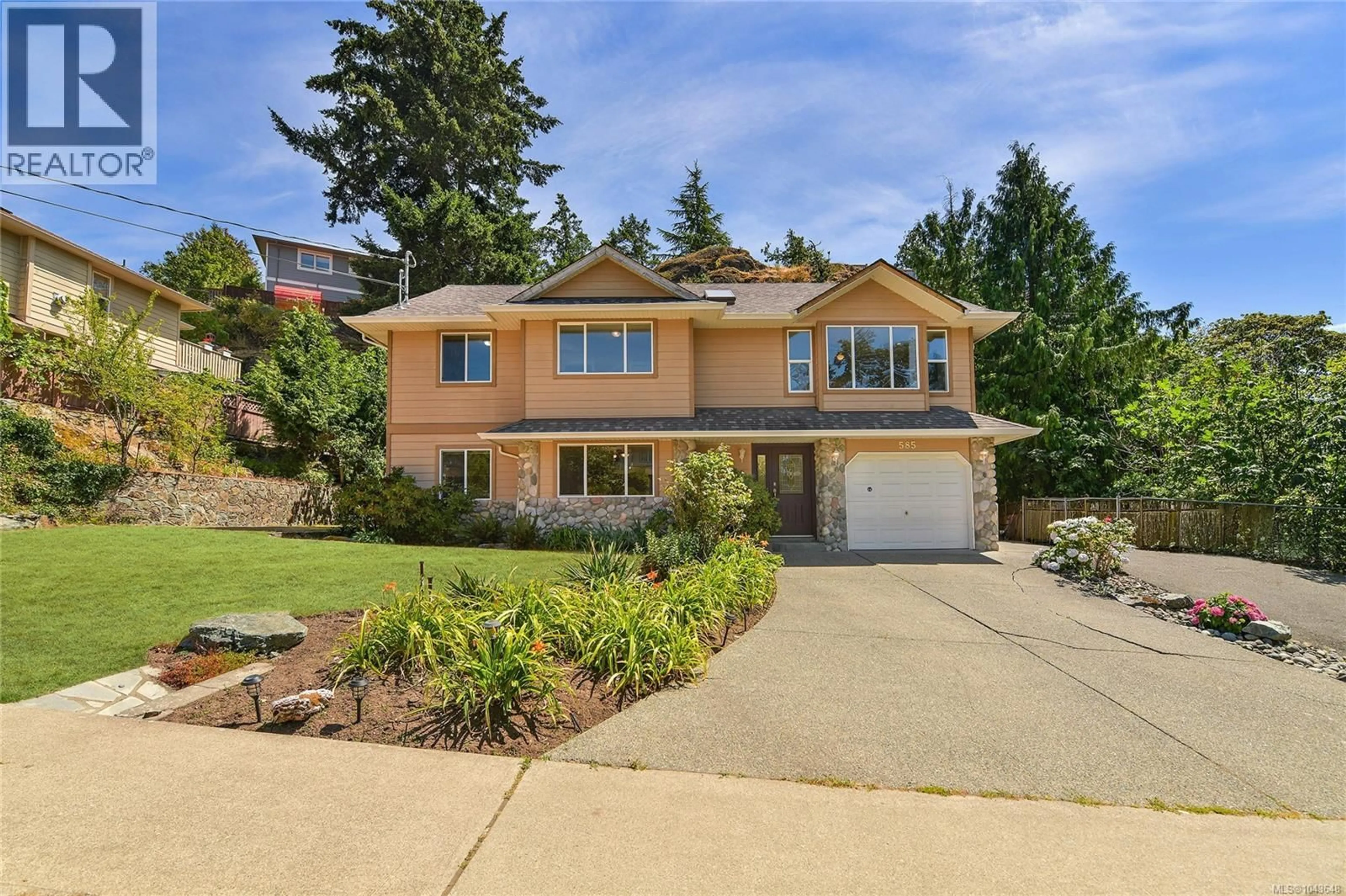 Home with brick exterior material, street for 585 HANSEN AVENUE, Langford British Columbia V9B5V2