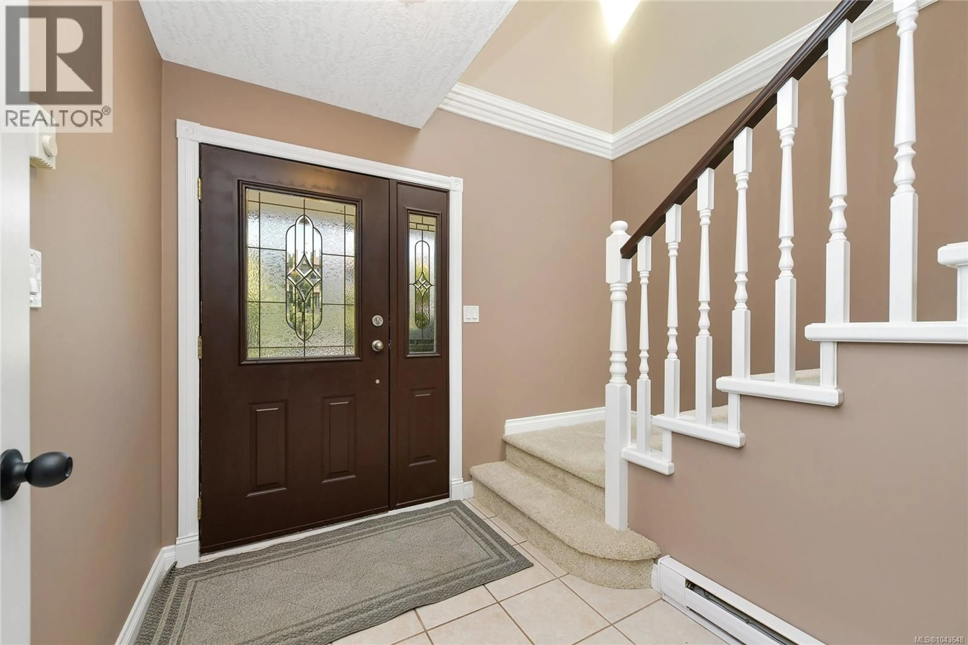 Indoor entryway for 585 HANSEN AVENUE, Langford British Columbia V9B5V2
