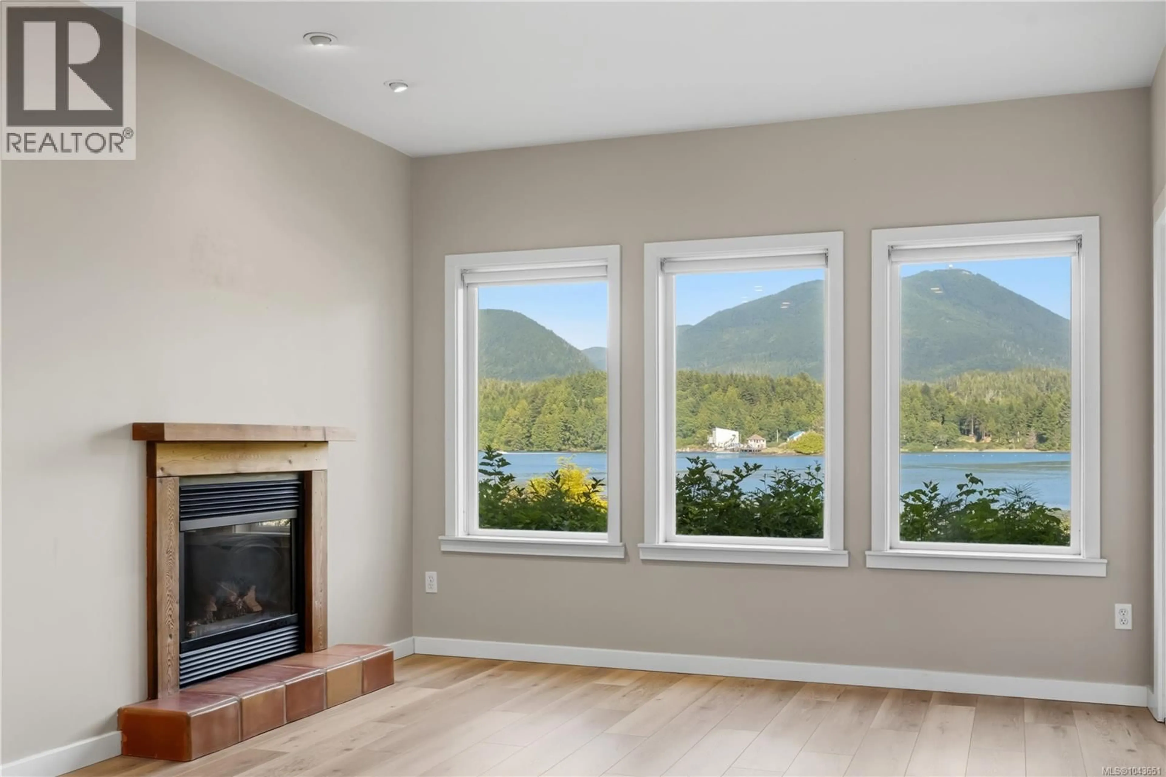 Unknown for 401 - 1971 HARBOUR DRIVE, Ucluelet British Columbia V0R3A0