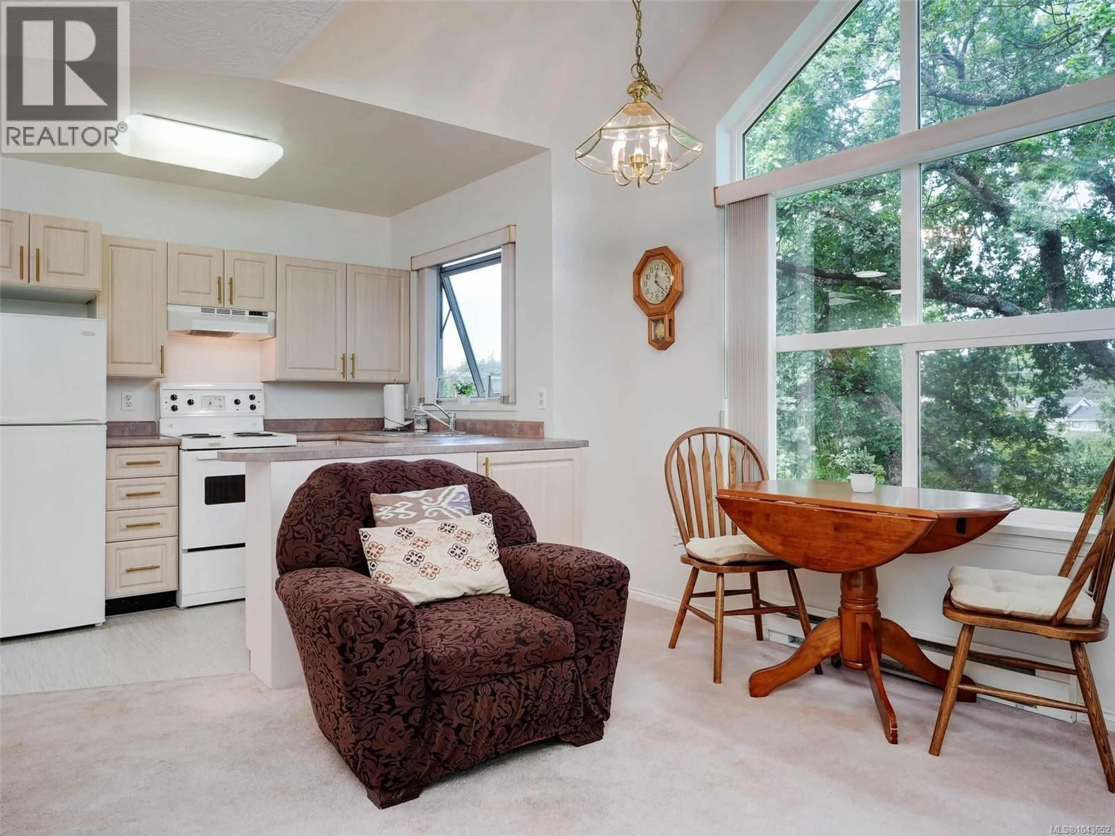 Open concept kitchen, unknown for 304 - 1485 GARNET ROAD, Saanich British Columbia V8P5T5