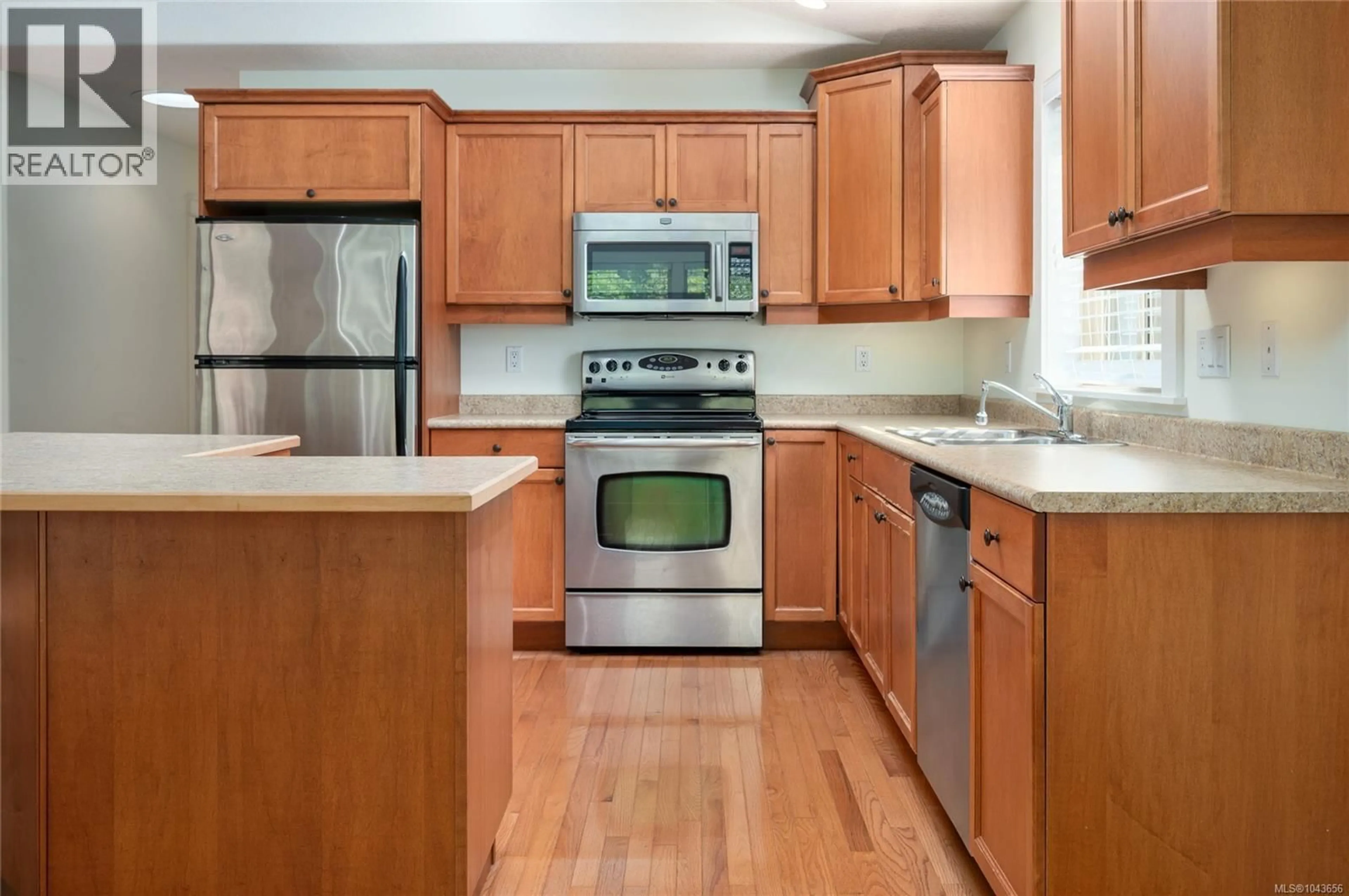 Standard kitchen, unknown for 354 DAVIS AVENUE, Parksville British Columbia V9P2V4