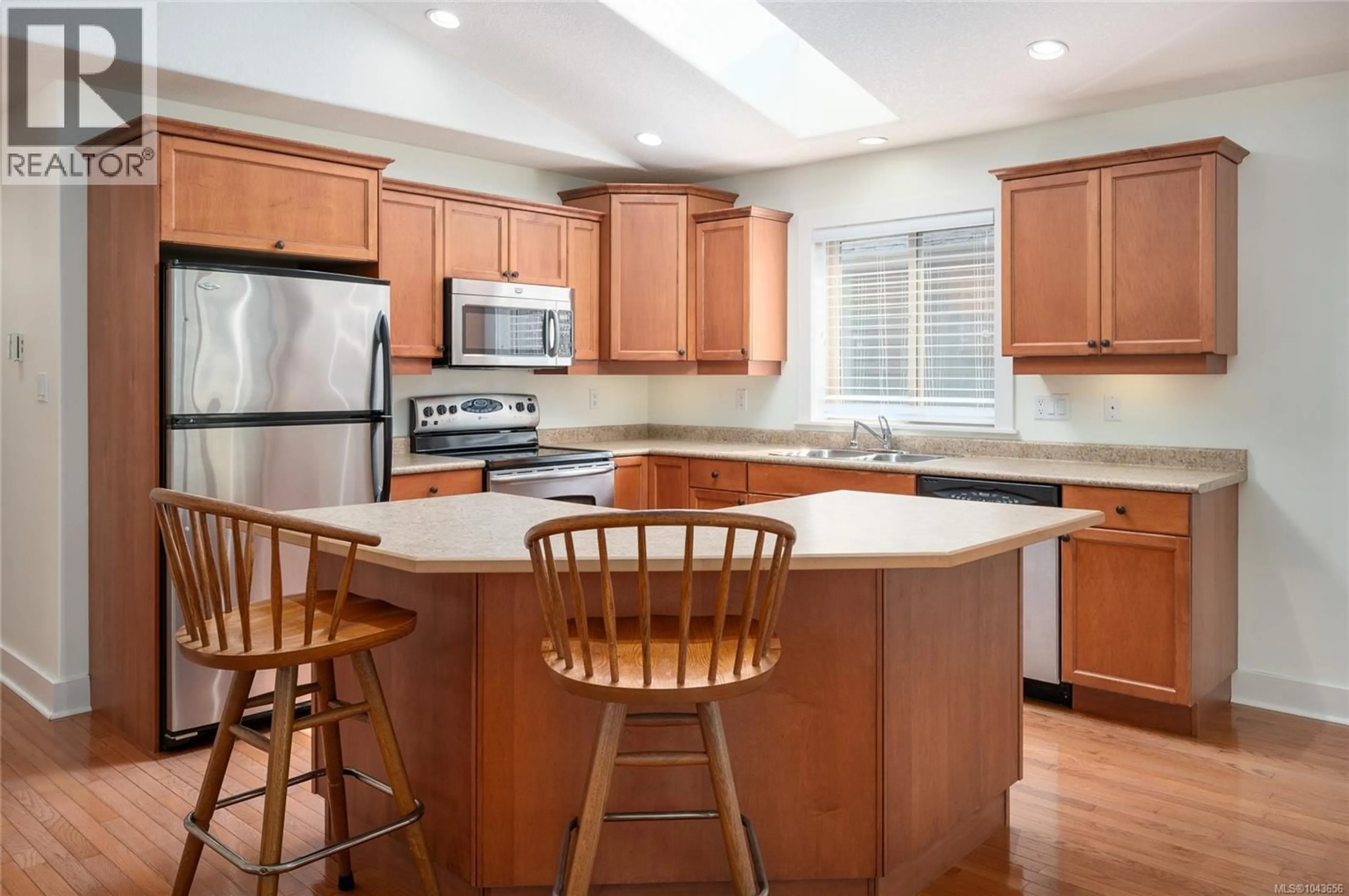 Open concept kitchen, unknown for 354 DAVIS AVENUE, Parksville British Columbia V9P2V4