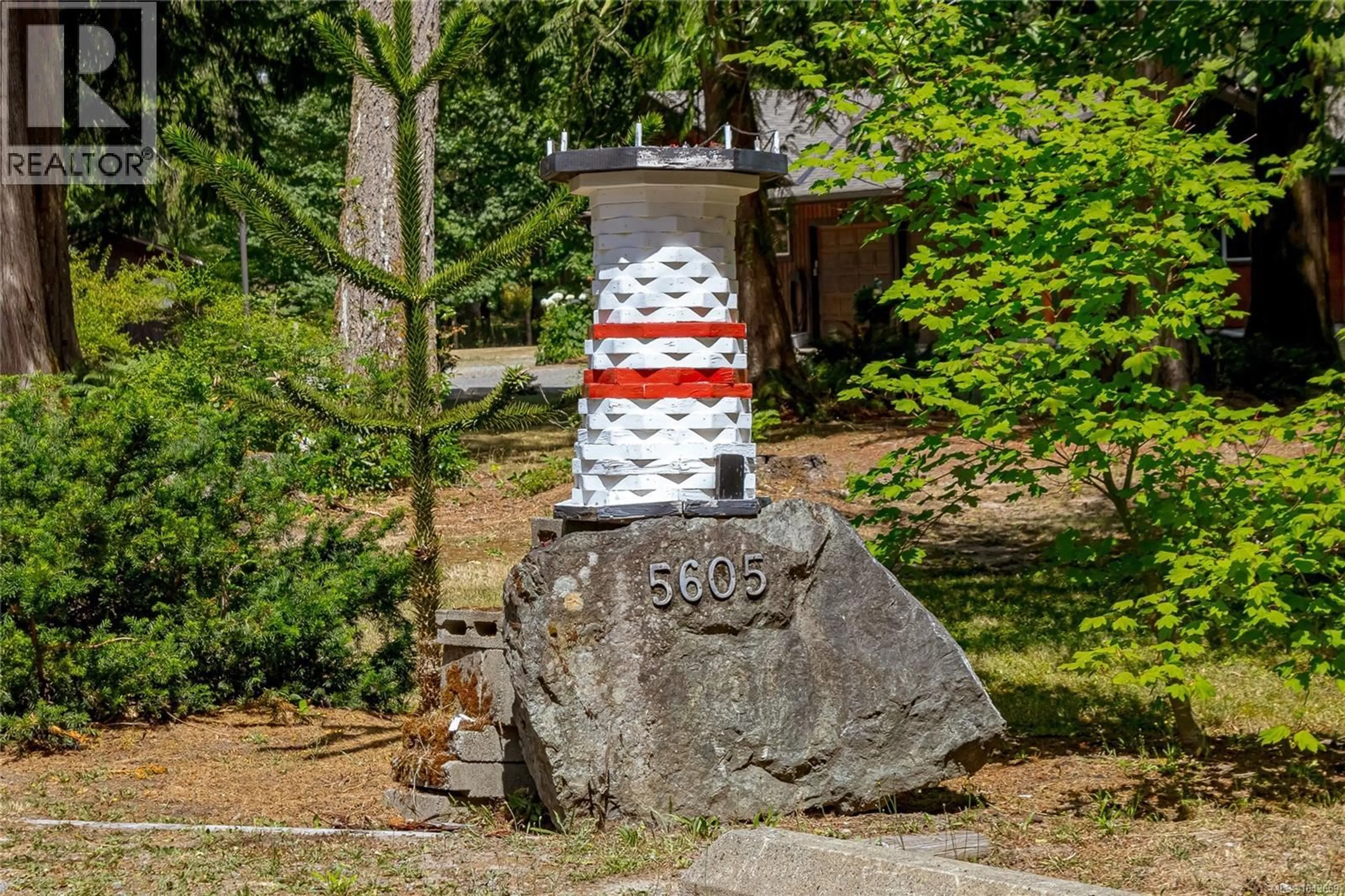 Patio, unknown for 5605 RIVER VALLEY ROAD, Duncan British Columbia V9L6H8