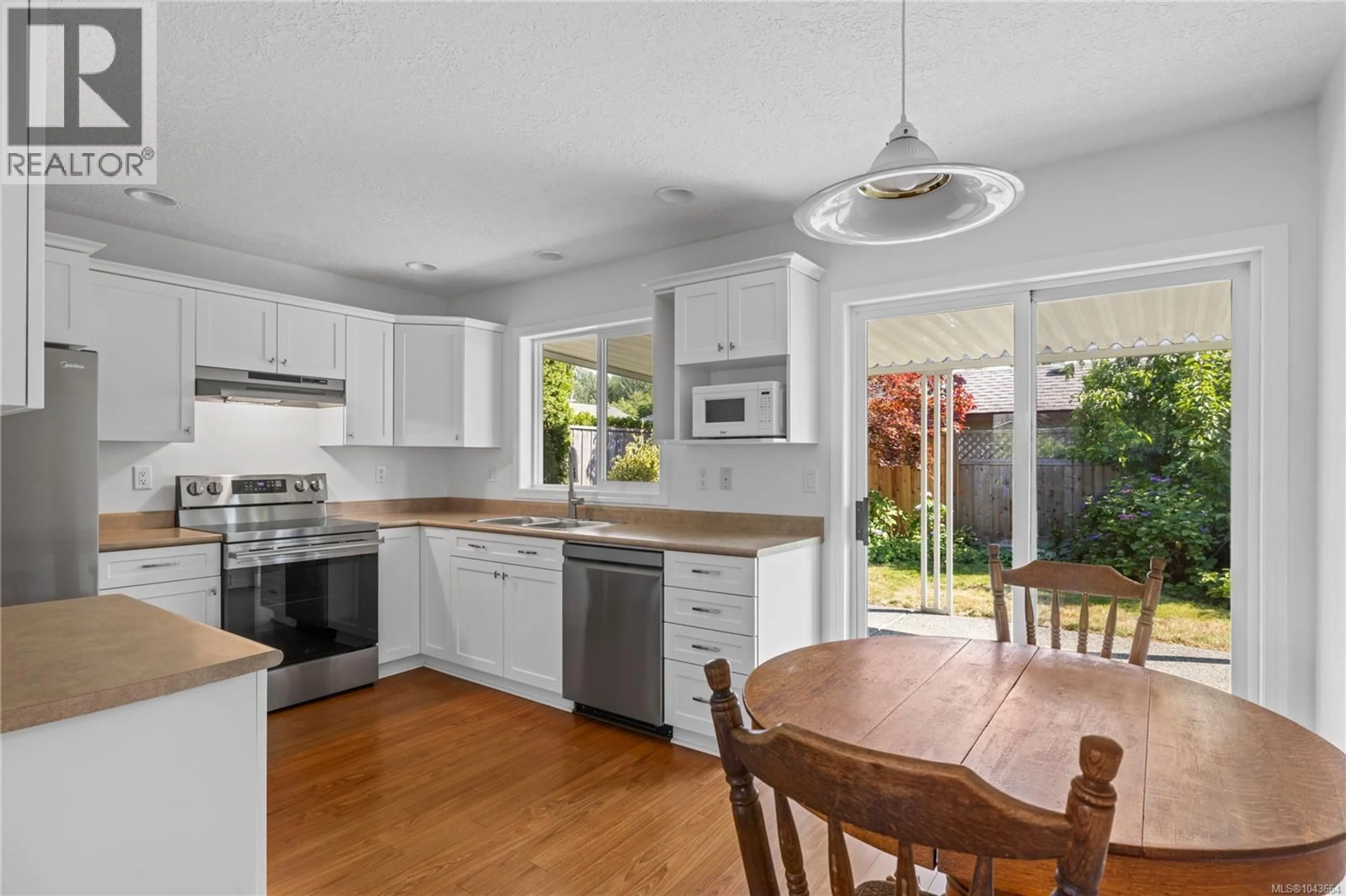 Open concept kitchen, unknown for 238 STRAWBERRY CRESCENT, Parksville British Columbia V9P2W7