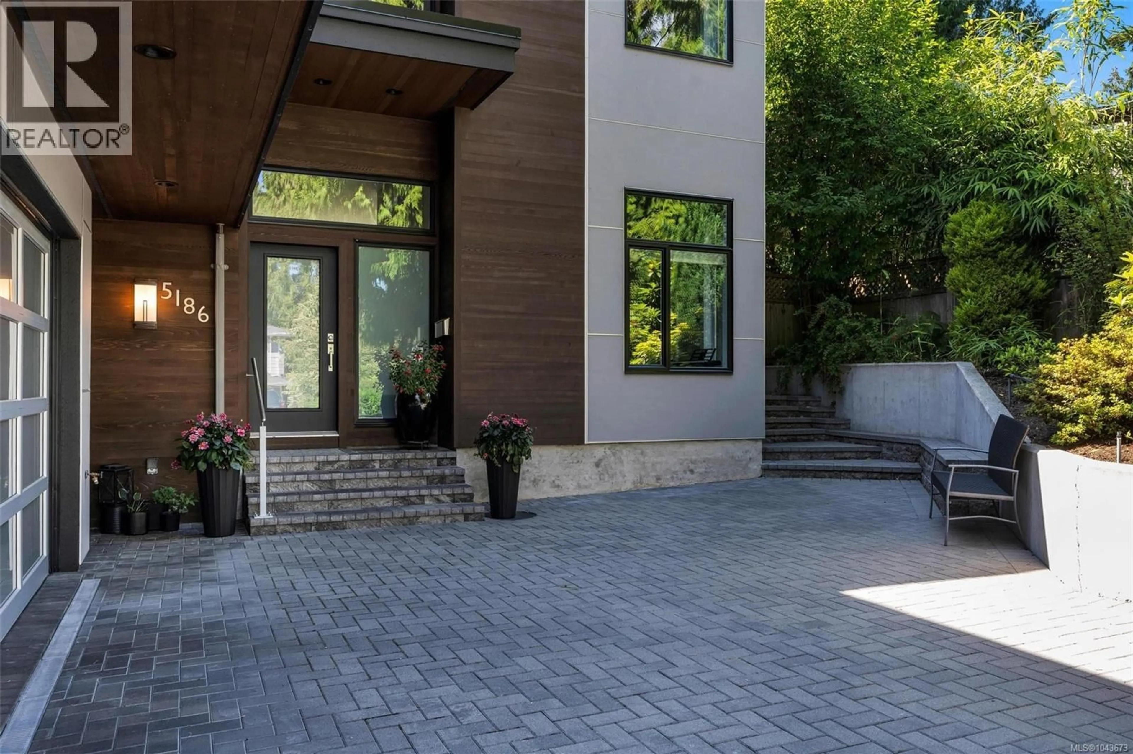 Unknown for 5186 SAPPHIRE ROAD, Saanich British Columbia V8Y2H7