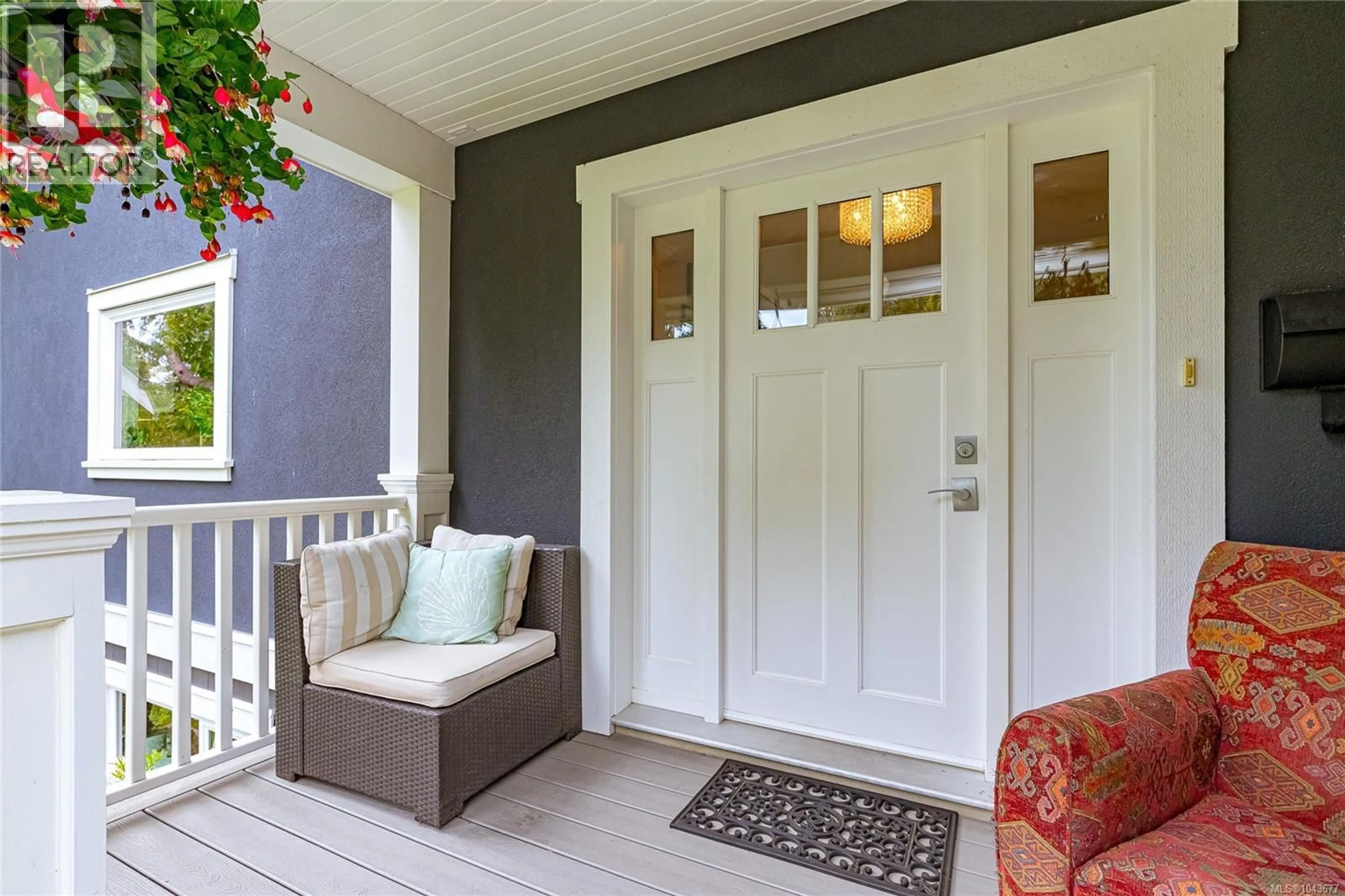 Indoor entryway for 1110 NEWPORT AVENUE, Oak Bay British Columbia V8S5E4