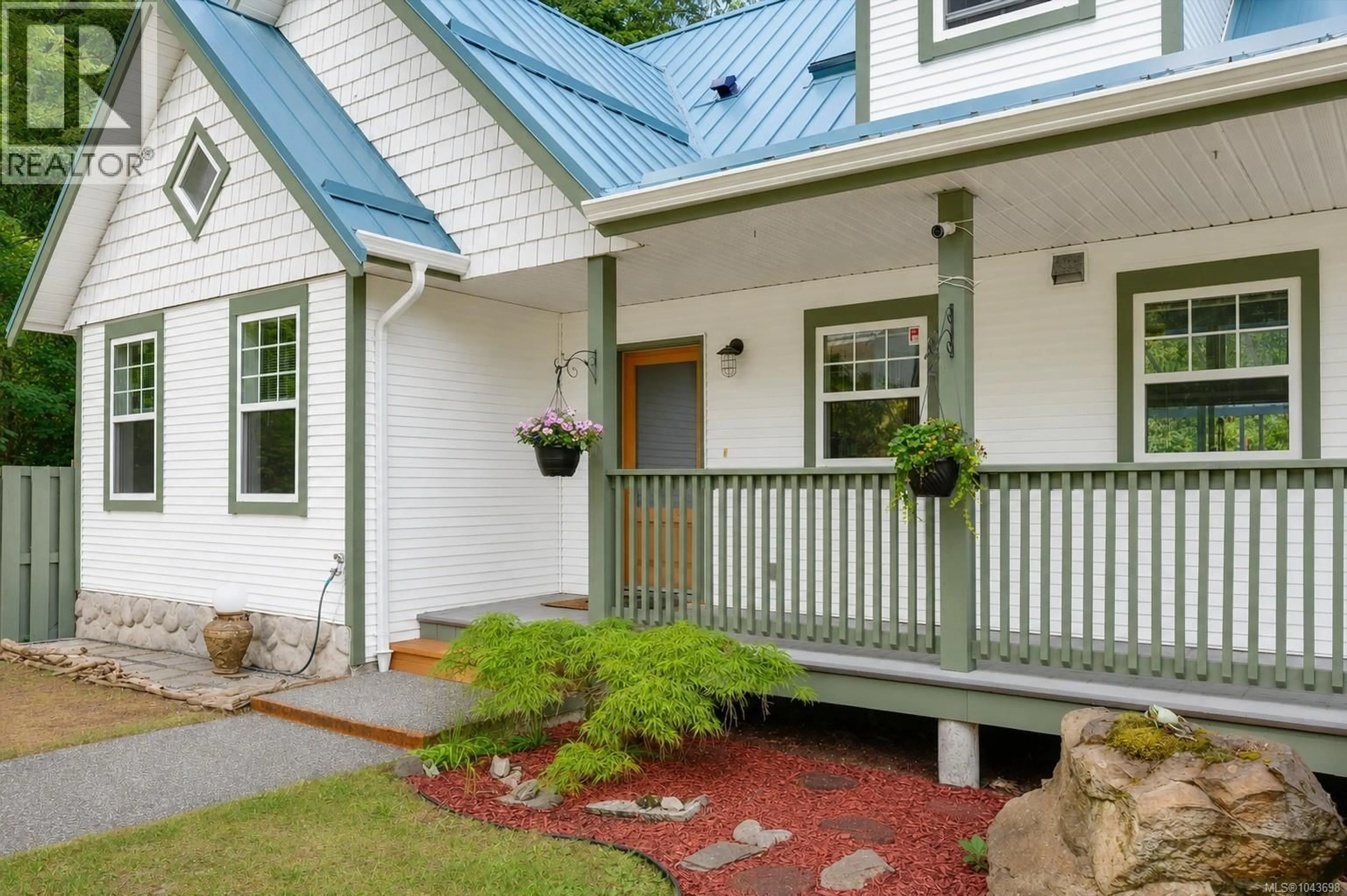 Home with vinyl exterior material, street for 6560 NEVILANE DRIVE, Duncan British Columbia V9L5S4