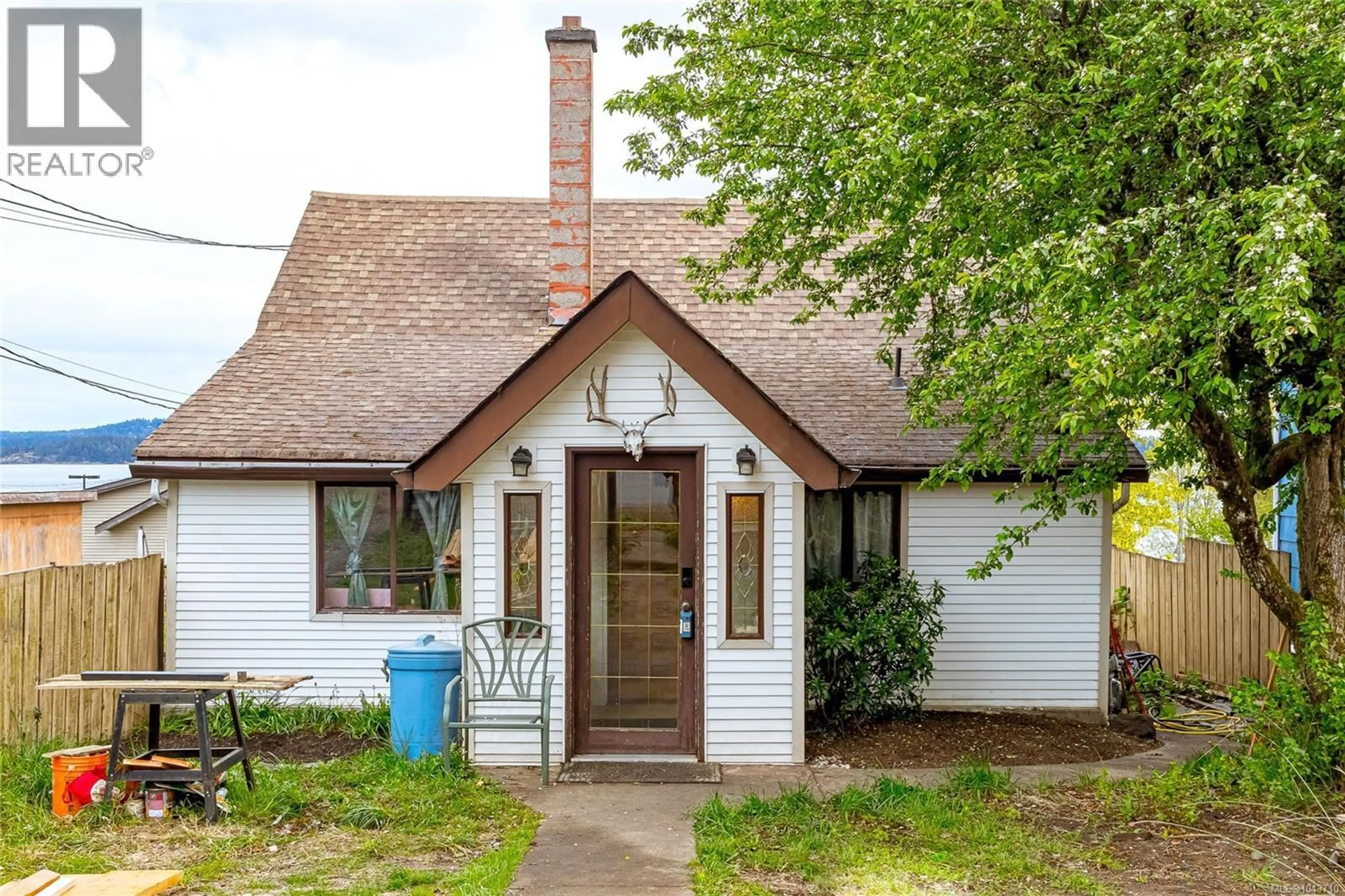 Home with brick exterior material, street for 451 IRWIN STREET, Nanaimo British Columbia V9R4X9