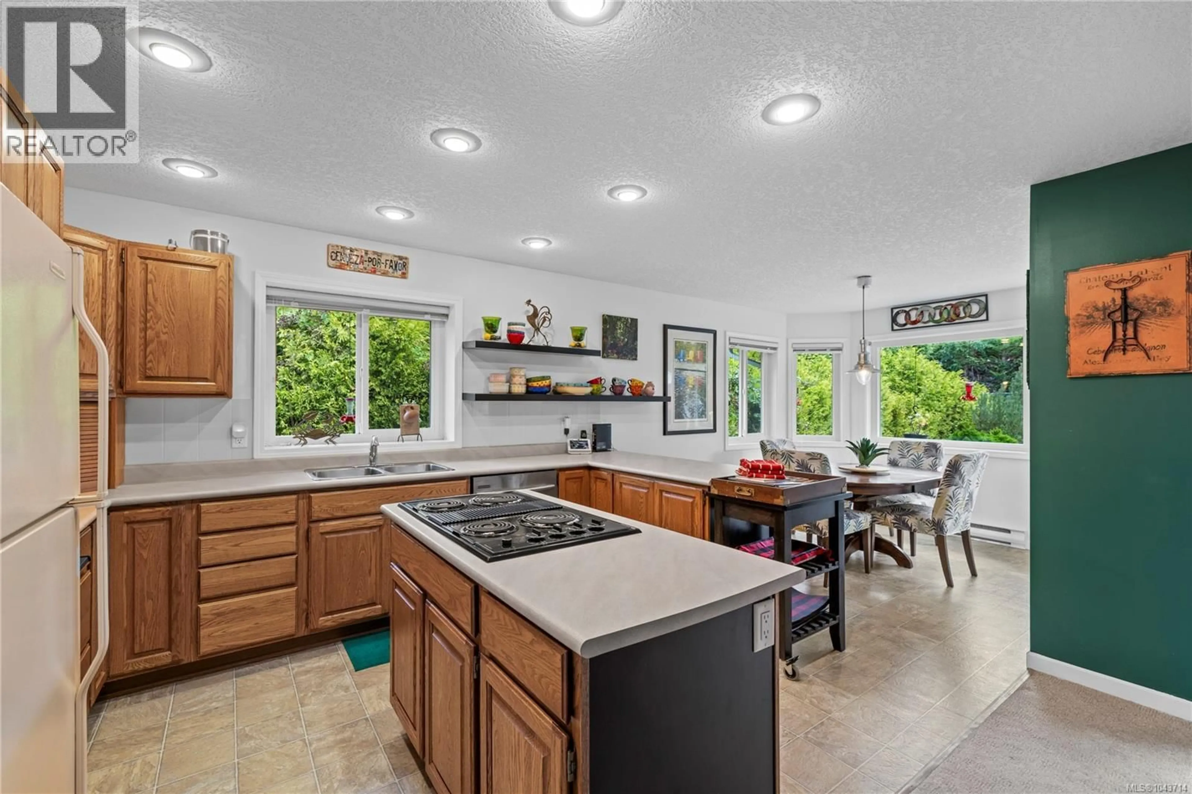 Open concept kitchen, ceramic/tile floor for 850 OCEAN PLACE, French Creek British Columbia V9P1Z9