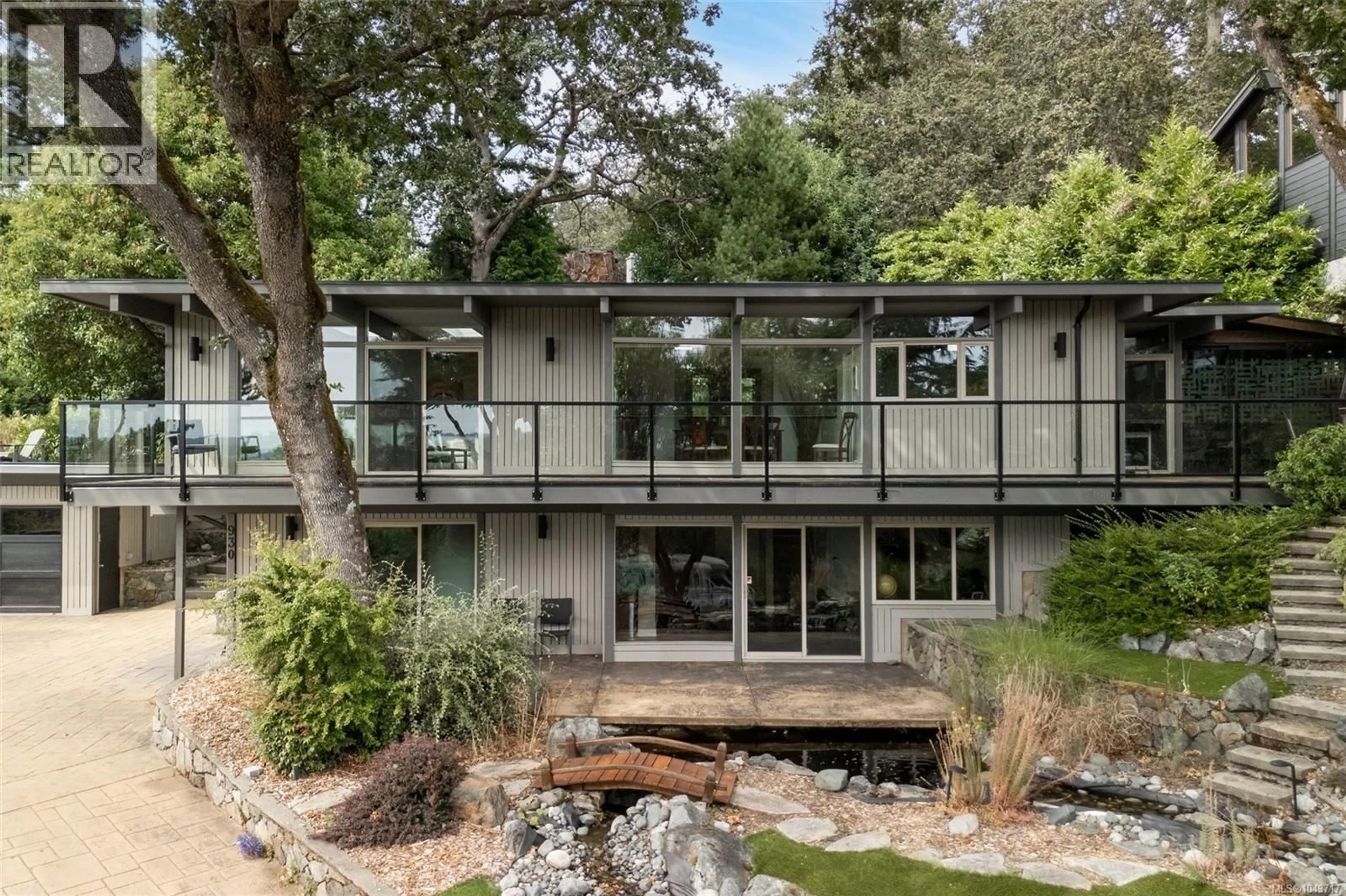 Home with brick exterior material, unknown for 930 KENTWOOD TERRACE, Saanich British Columbia V8Y1A4