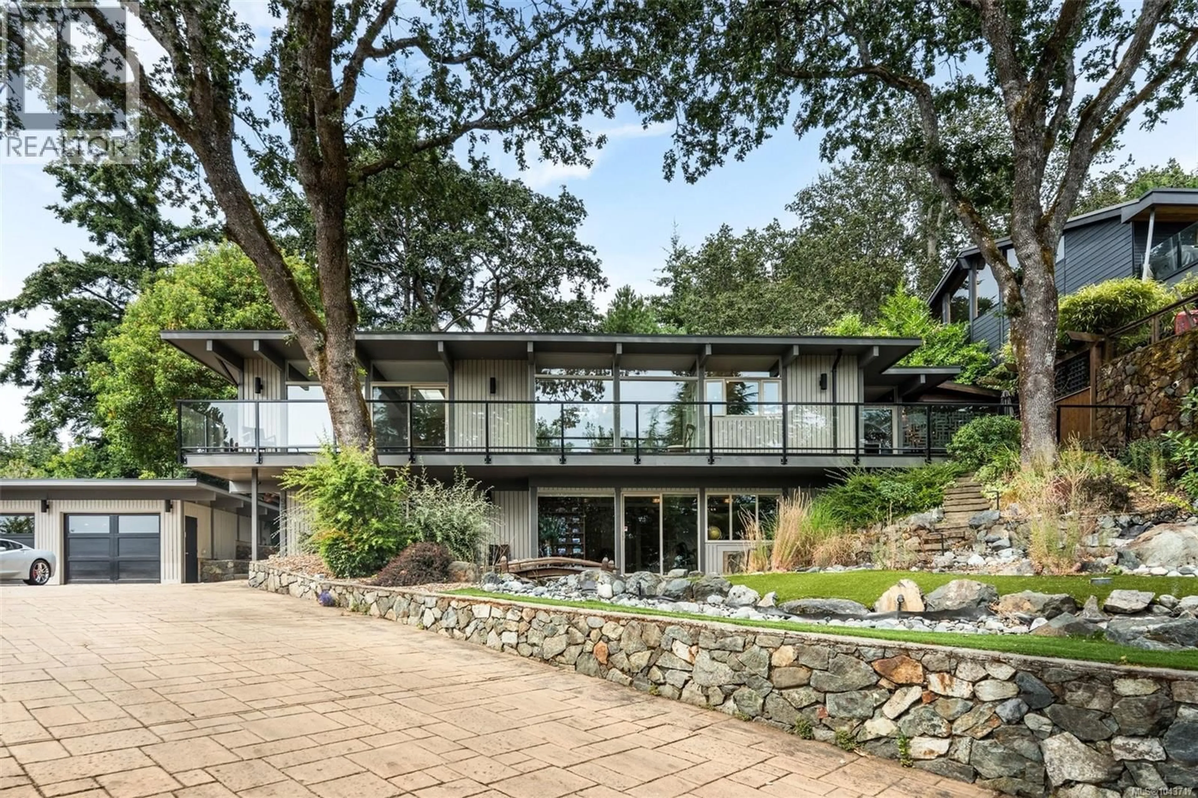 Unknown for 930 KENTWOOD TERRACE, Saanich British Columbia V8Y1A4