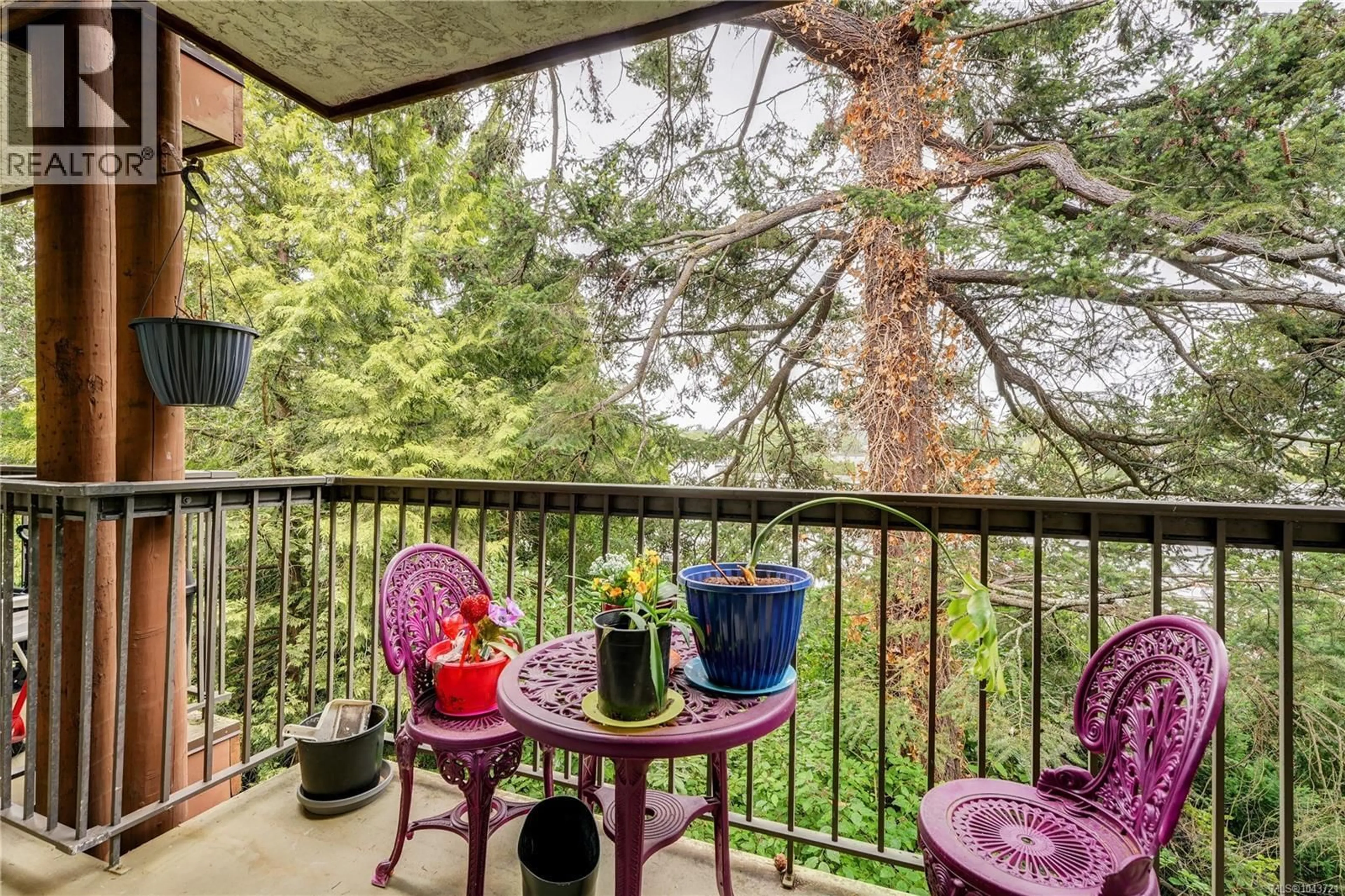 Patio, forest/trees view for 304 - 1009 MCKENZIE AVENUE, Saanich British Columbia V8X4B1