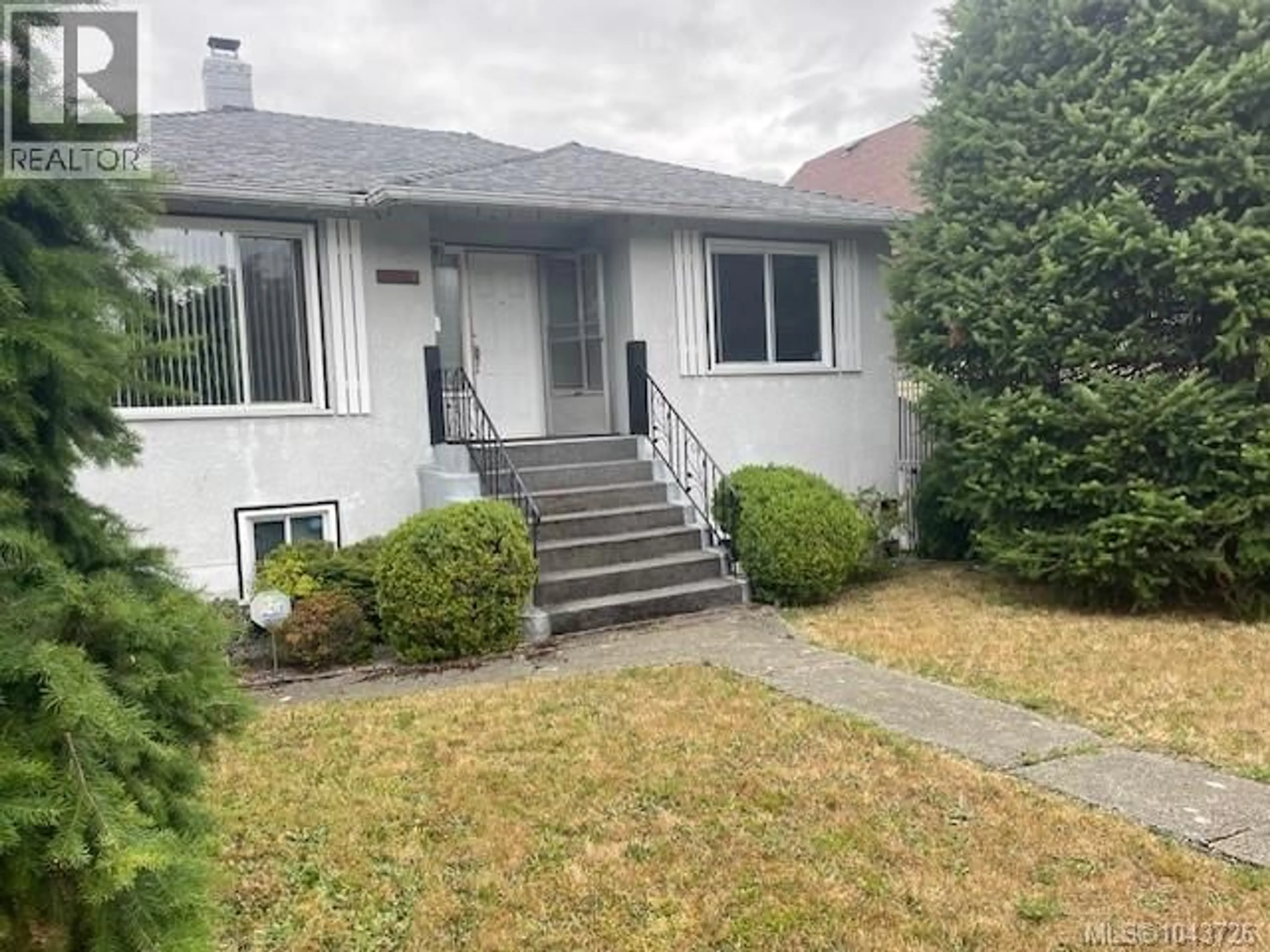 Home with vinyl exterior material, street for 2684 5TH AVENUE, Port Alberni British Columbia V9Y2G1