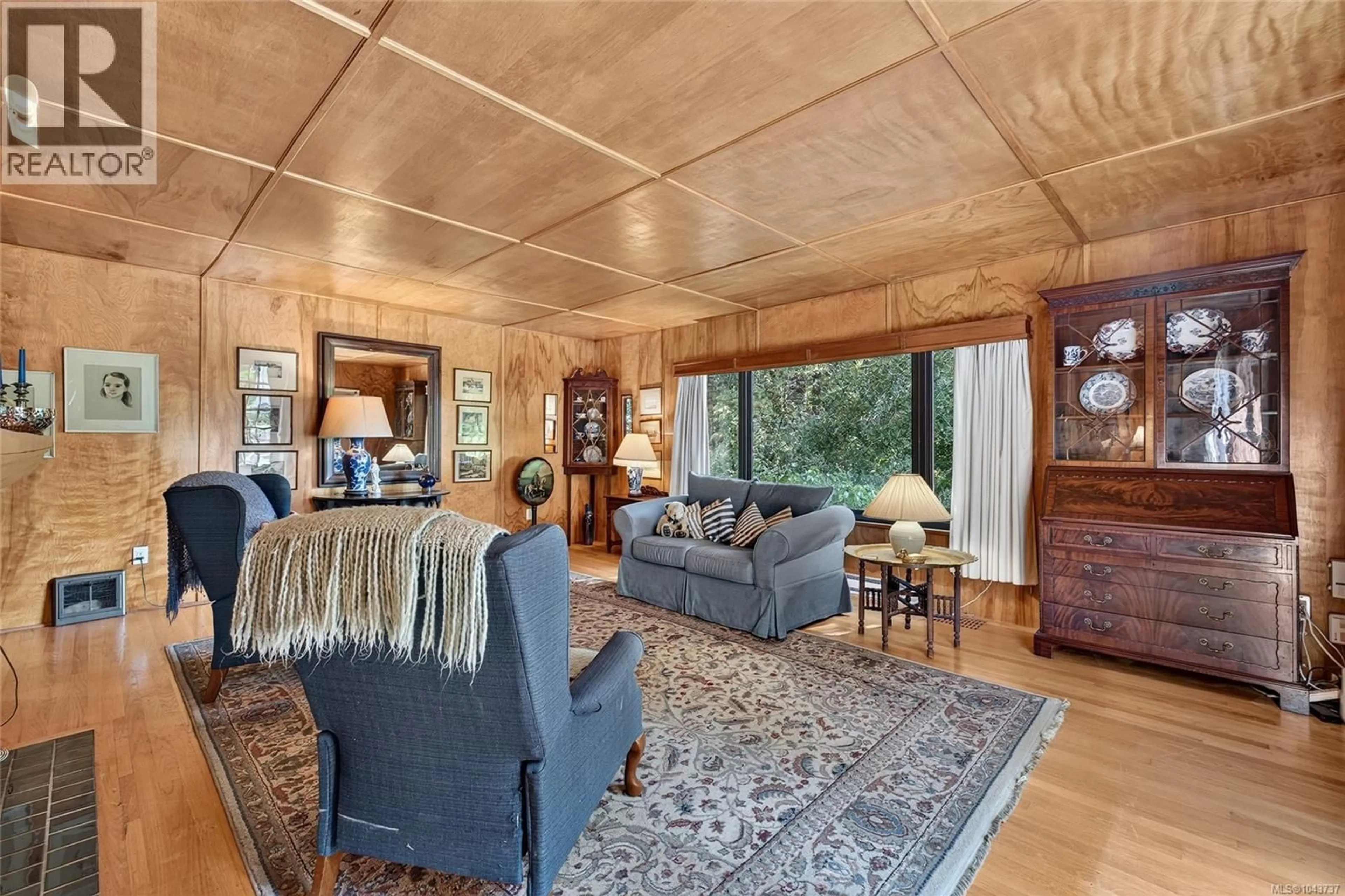 Living room with furniture, unknown for 1390 LAUREL ROAD, North Saanich British Columbia V8L5K8