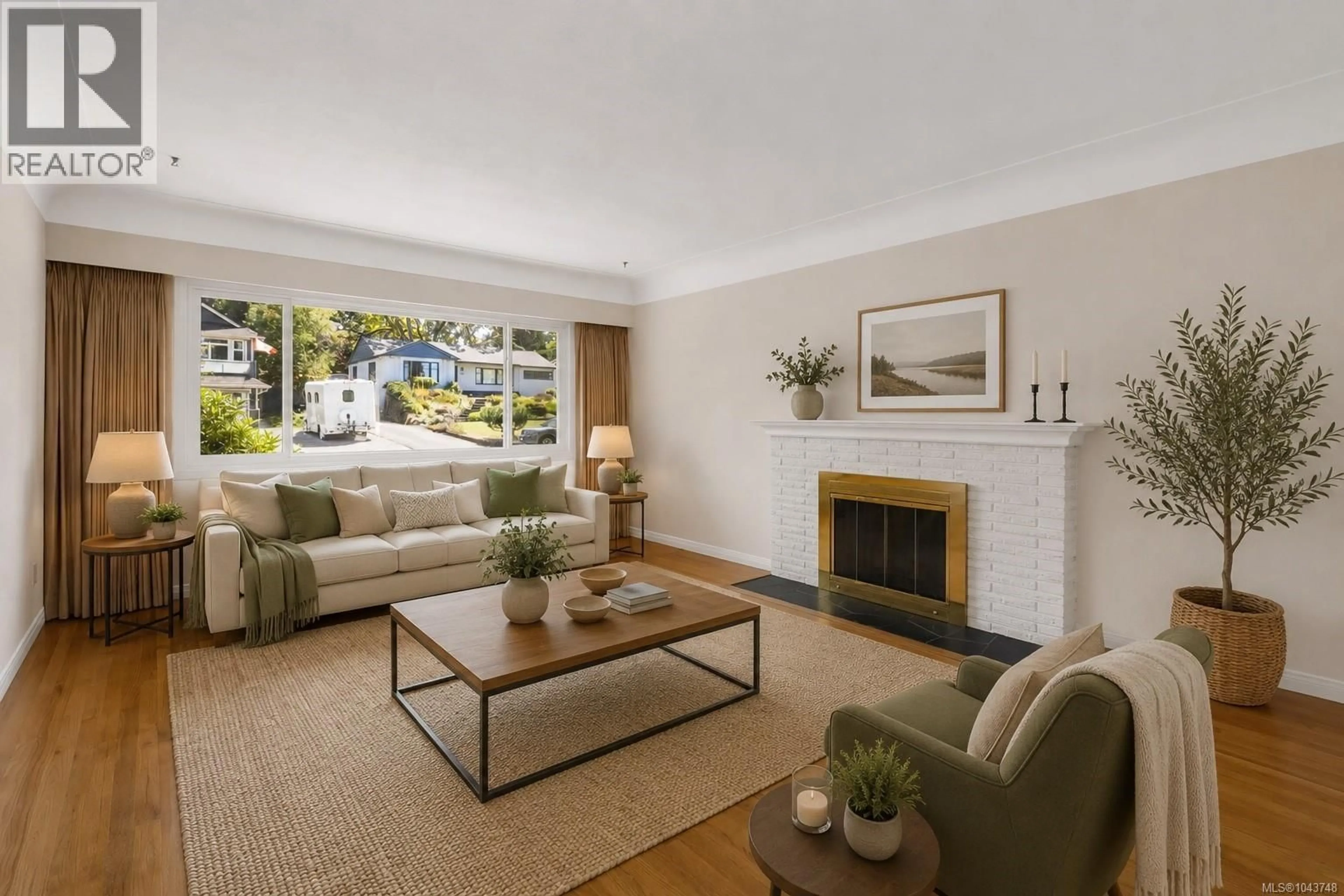 Living room with furniture, unknown for 1260 PALMER ROAD, Saanich British Columbia V8P2H7