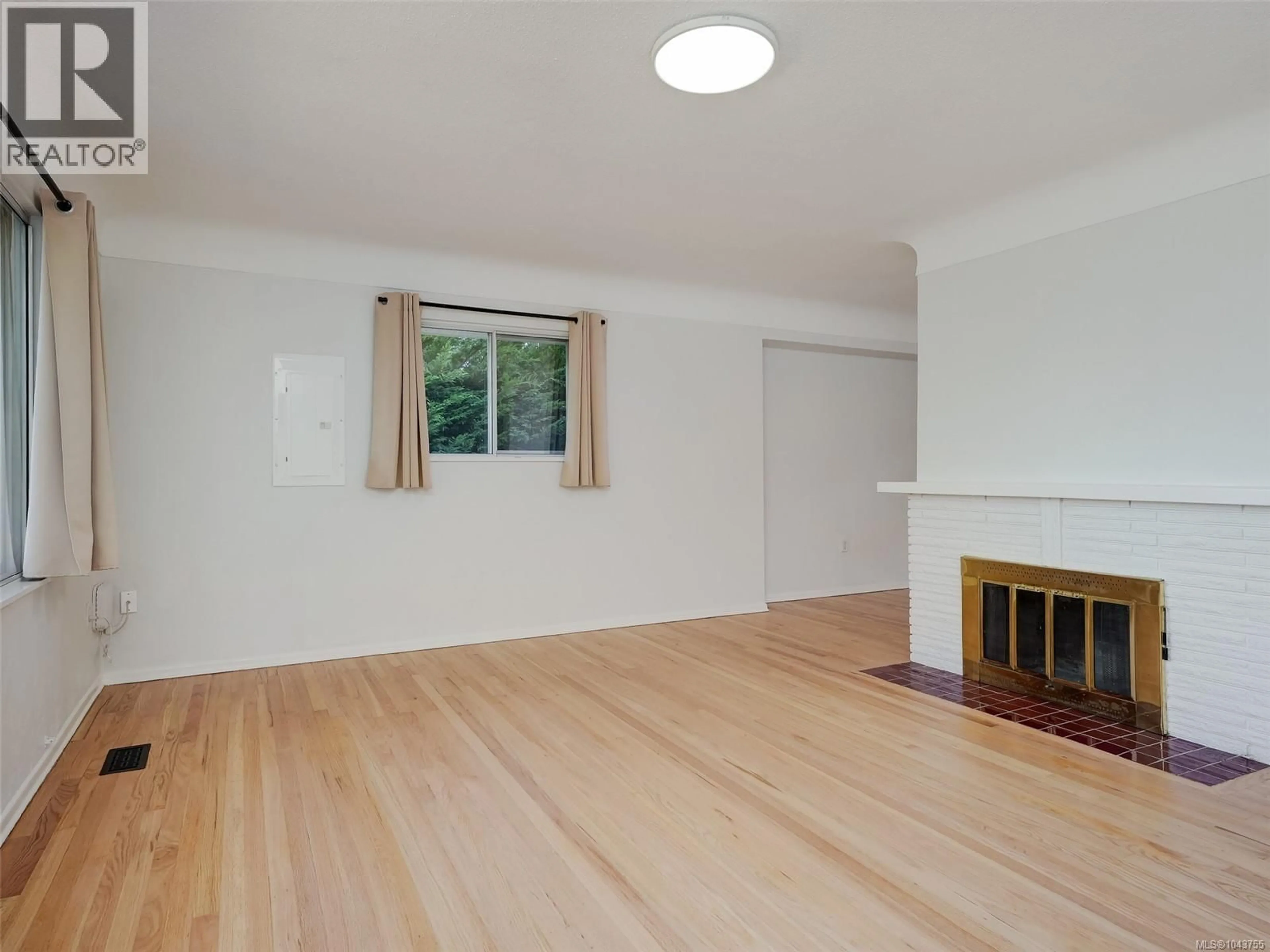 A pic of a room for 1960 GRANDVIEW DRIVE, Saanich British Columbia V8N2V3
