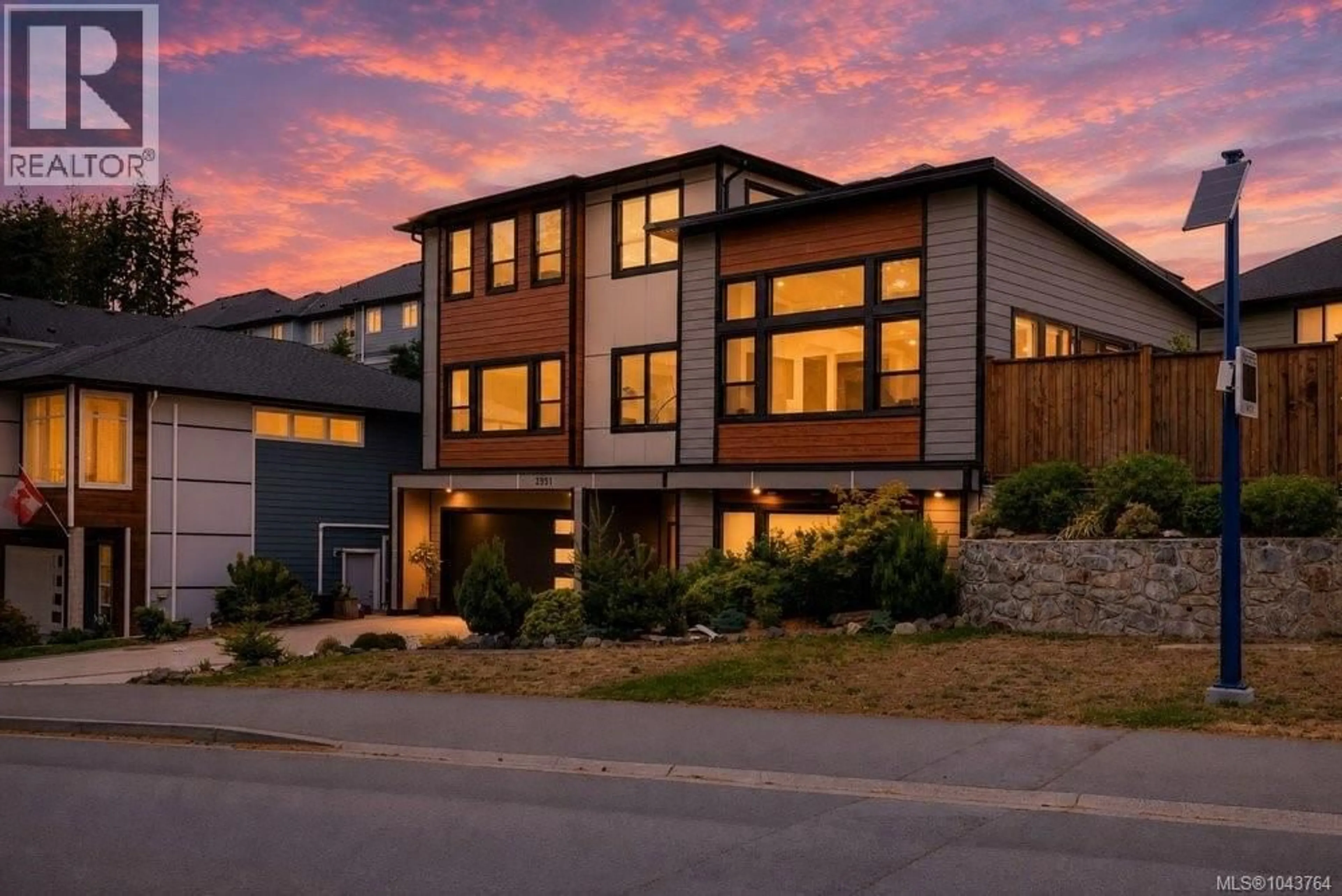 Home with brick exterior material, unknown for 2991 IRWIN ROAD, Langford British Columbia V9B5Y6