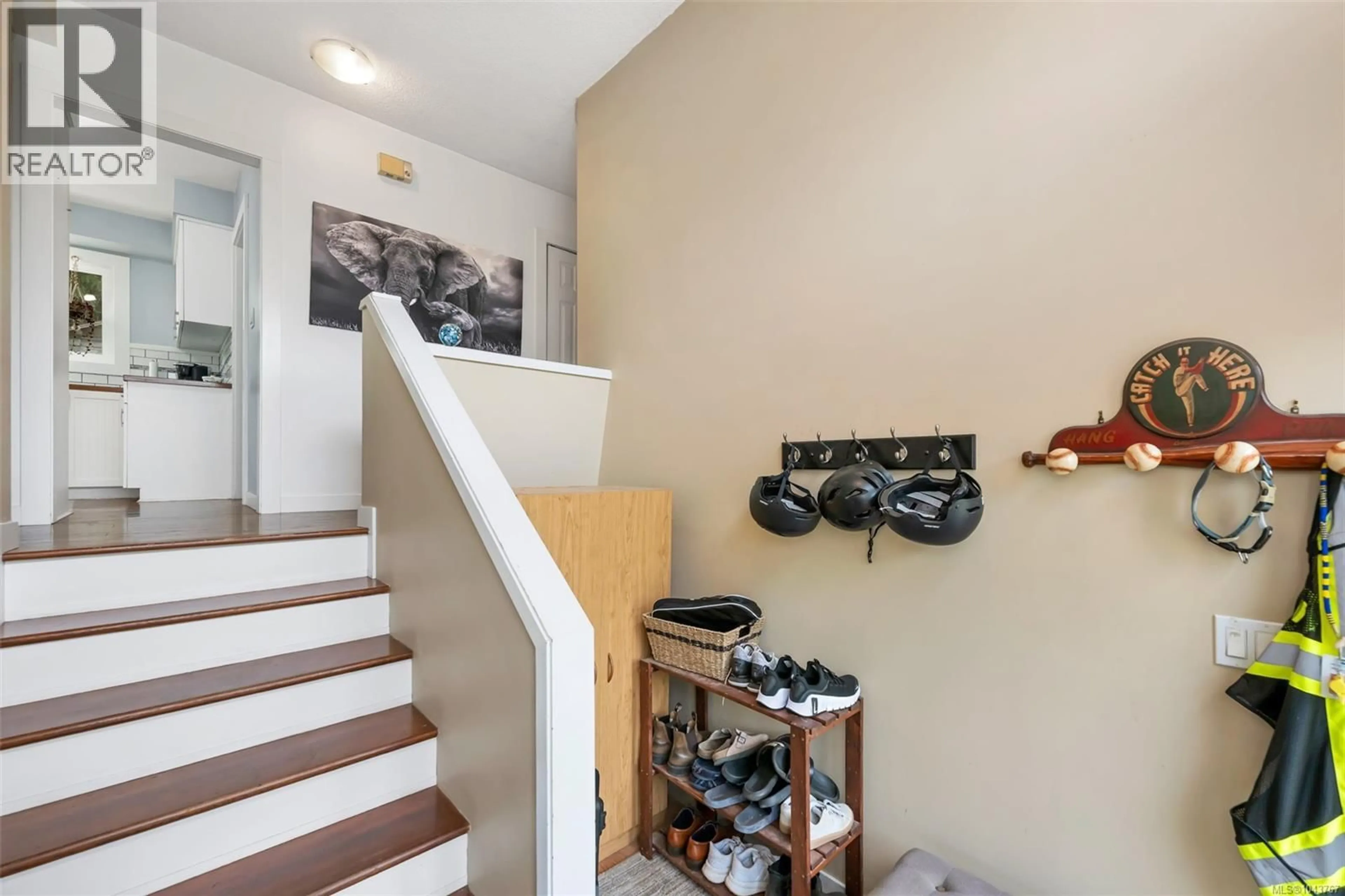 Unknown for 1080 MAPLE BAY ROAD, Duncan British Columbia V9L5X1