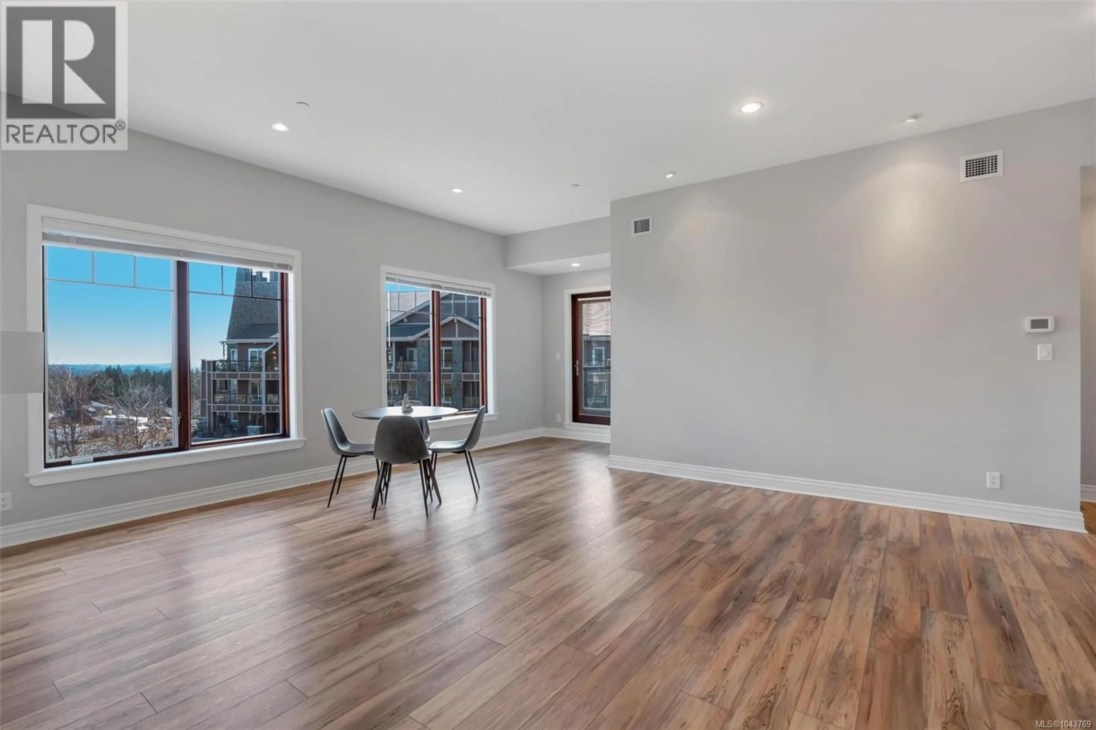A pic of a room for 405 - 1335 BEAR MOUNTAIN PARKWAY, Langford British Columbia V9B6T9