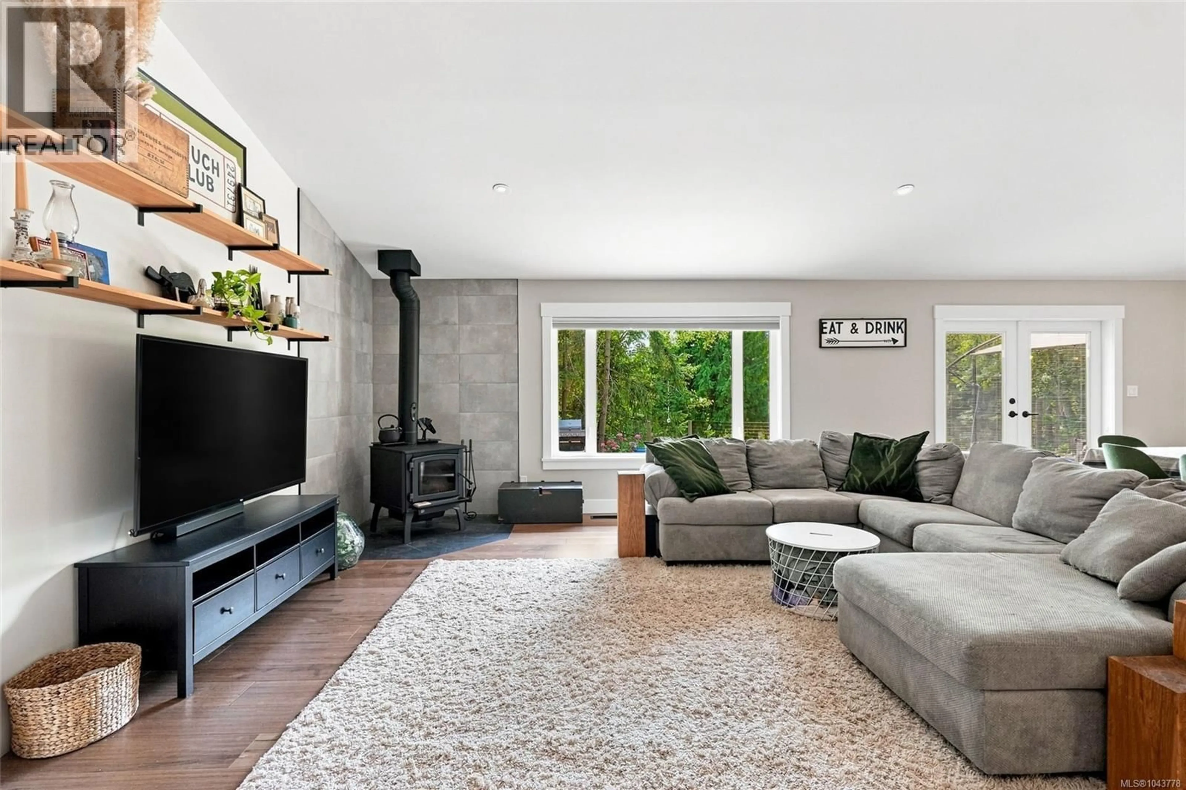 Living room with furniture, unknown for 2551 SCHIRRA DRIVE, Nanoose Bay British Columbia V9P9J9