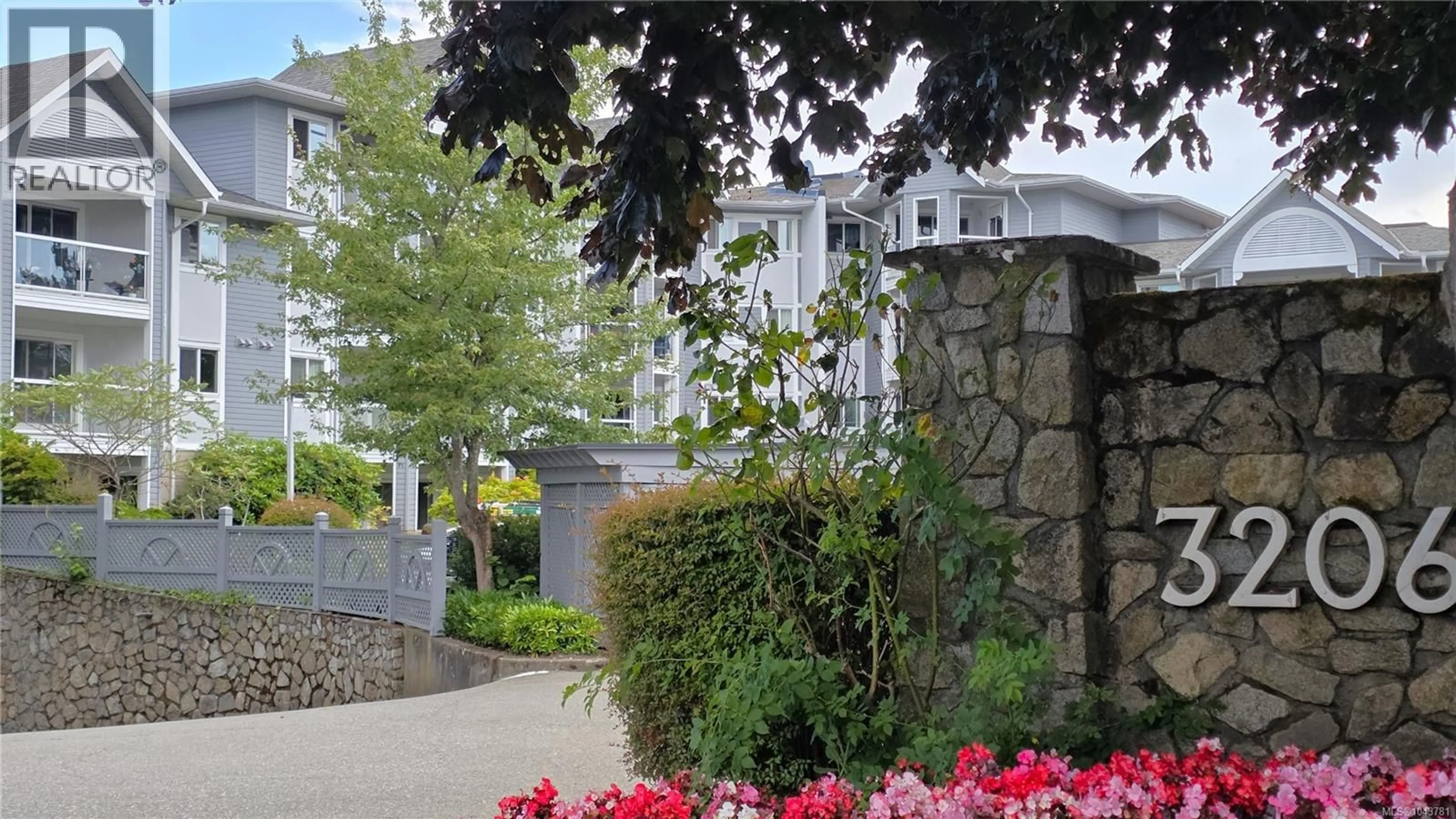 Unknown for 108 - 3206 ALDER STREET, Saanich British Columbia V8X5A4
