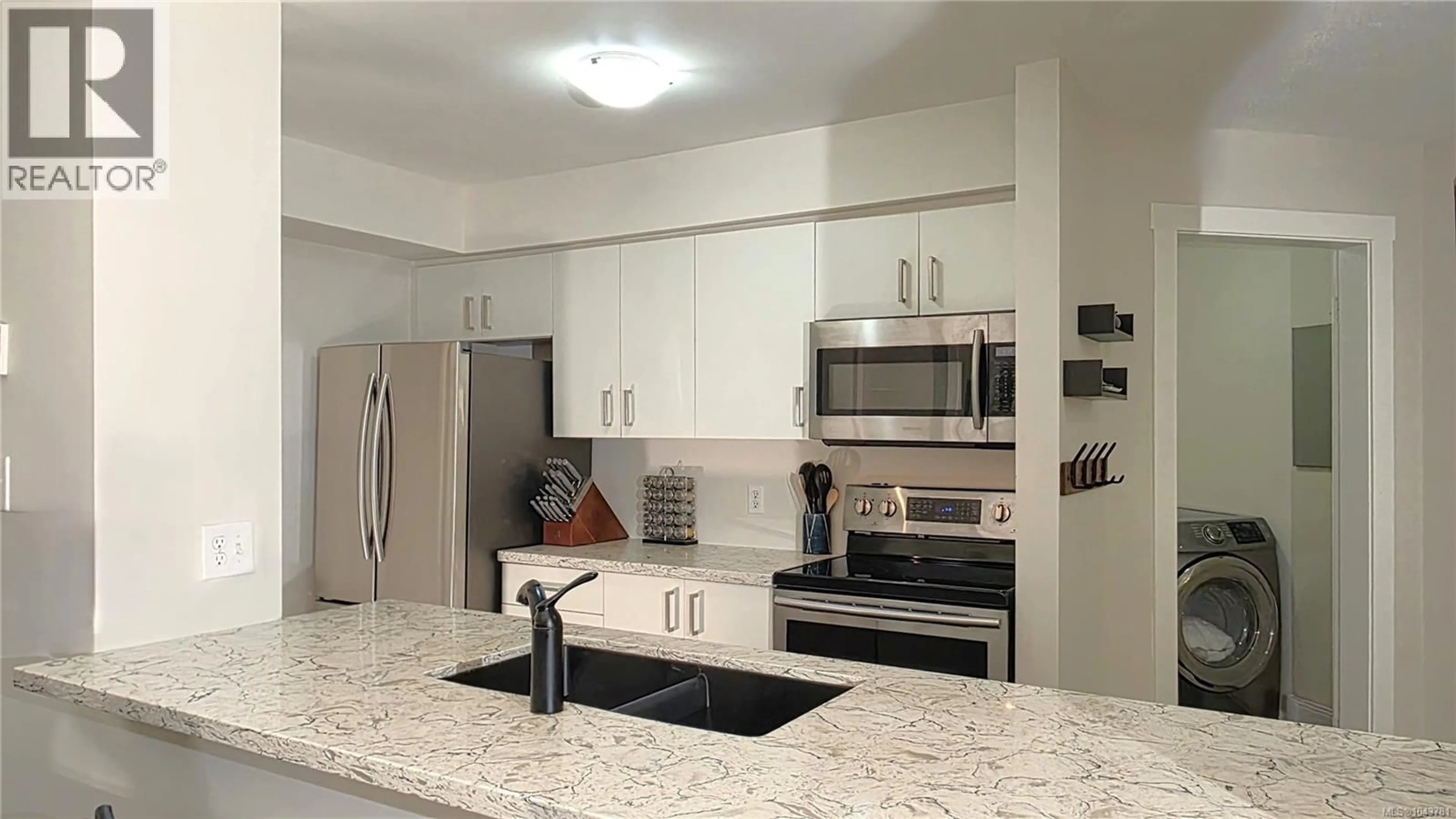 Standard kitchen, ceramic/tile floor for 108 - 3206 ALDER STREET, Saanich British Columbia V8X5A4