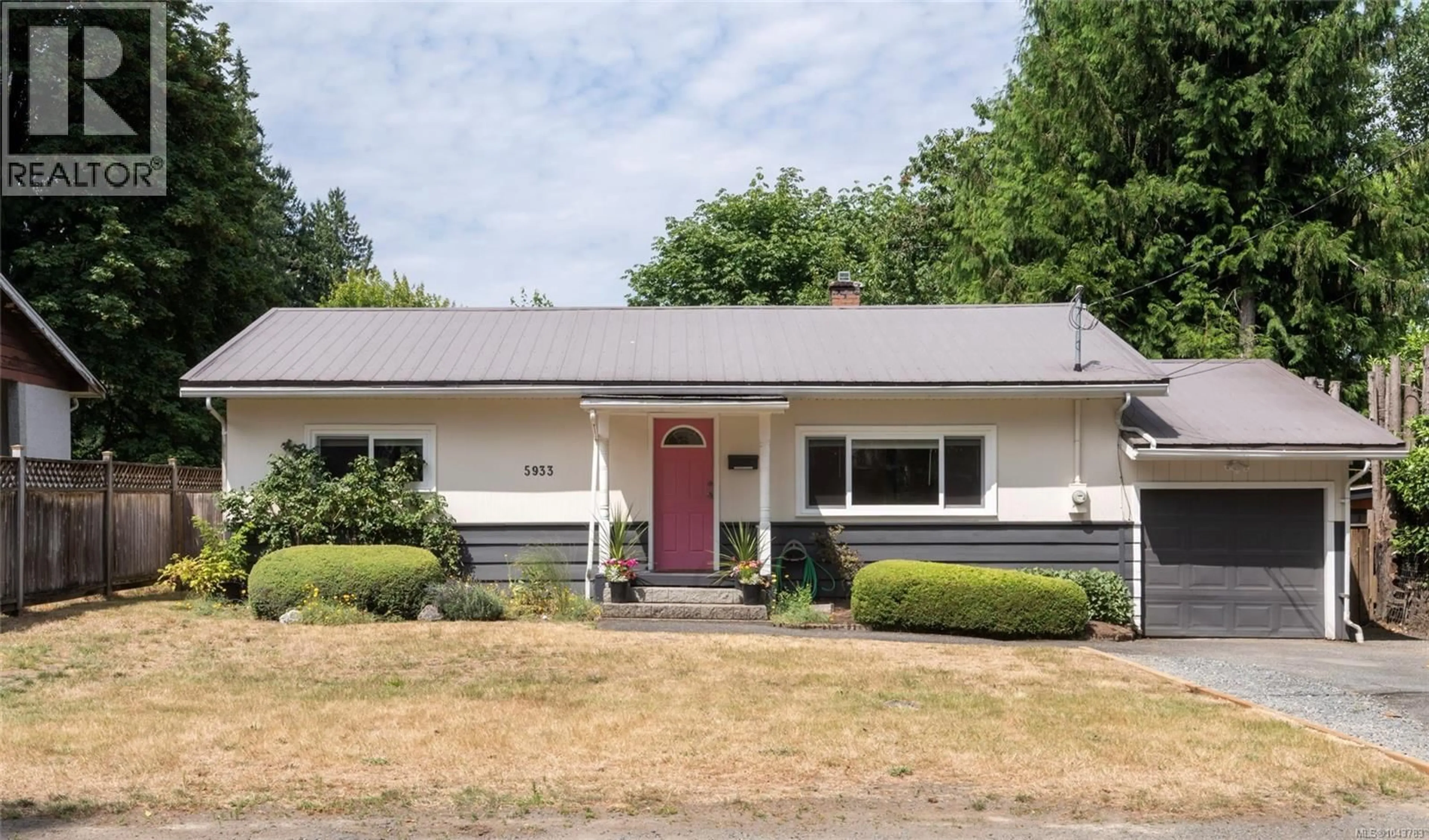 Home with vinyl exterior material, street for 5933 DEUCHARS DRIVE, Duncan British Columbia V9L1L5