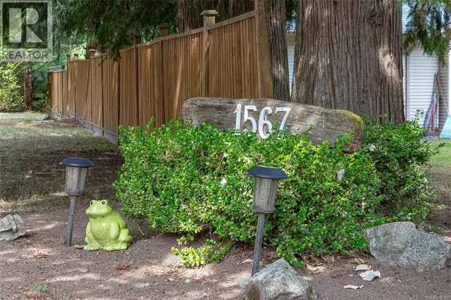1567 LAURA'S LOOP, Qualicum Beach 3
