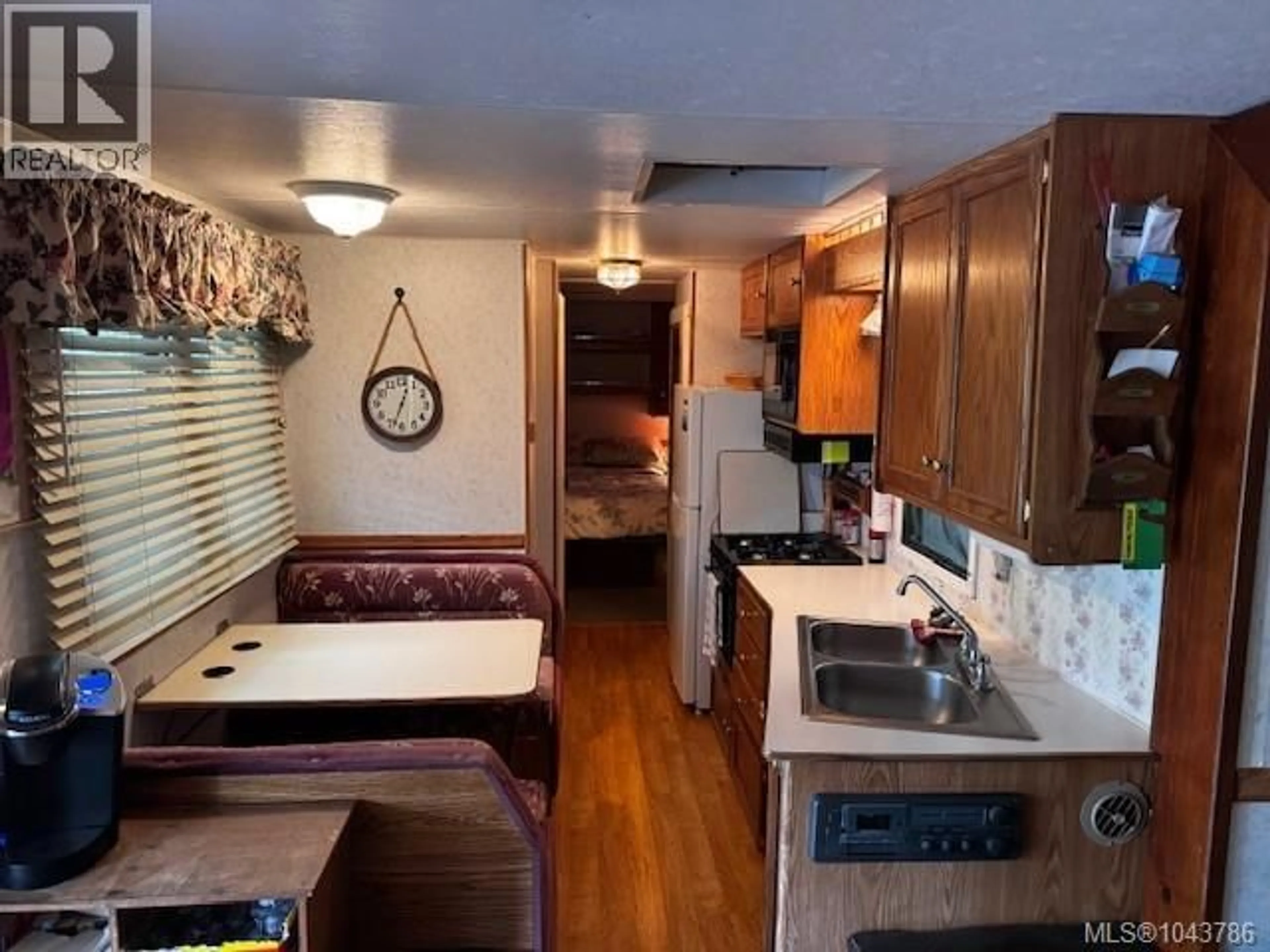 Standard kitchen, wood/laminate floor for D4 - 2650 TURNBULL ROAD, Qualicum Beach British Columbia V9K2R2