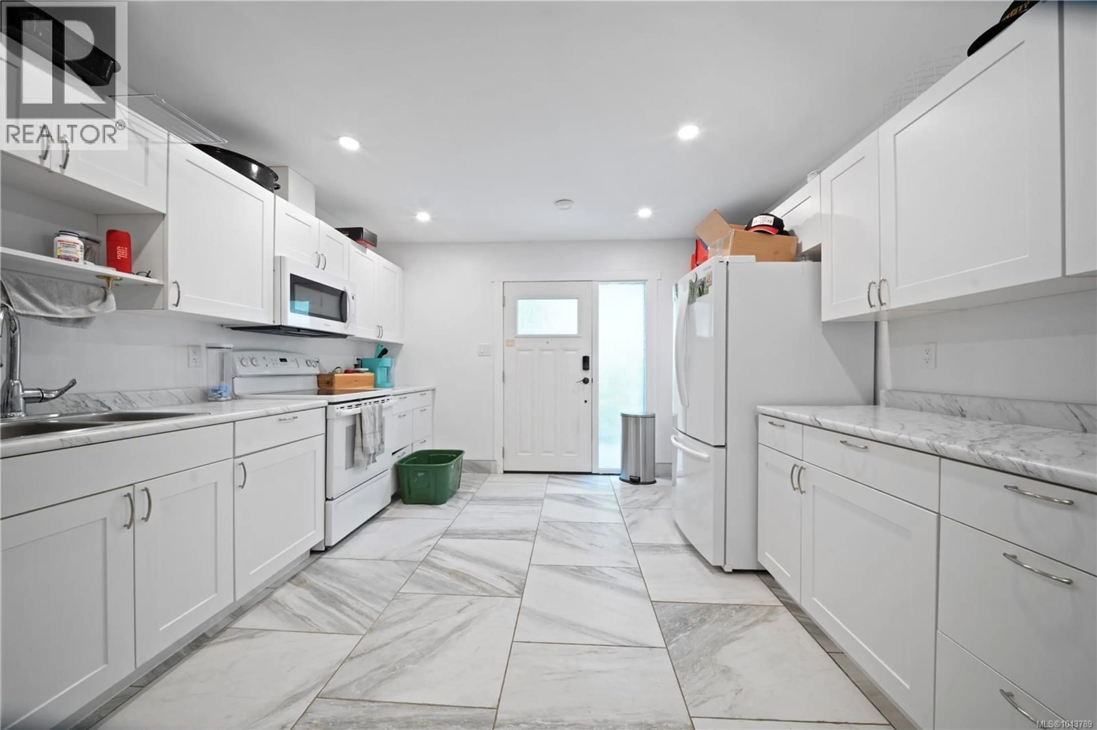 Unknown for 5334 GEORGIAVIEW CRESCENT, Nanaimo British Columbia V9T5Z7