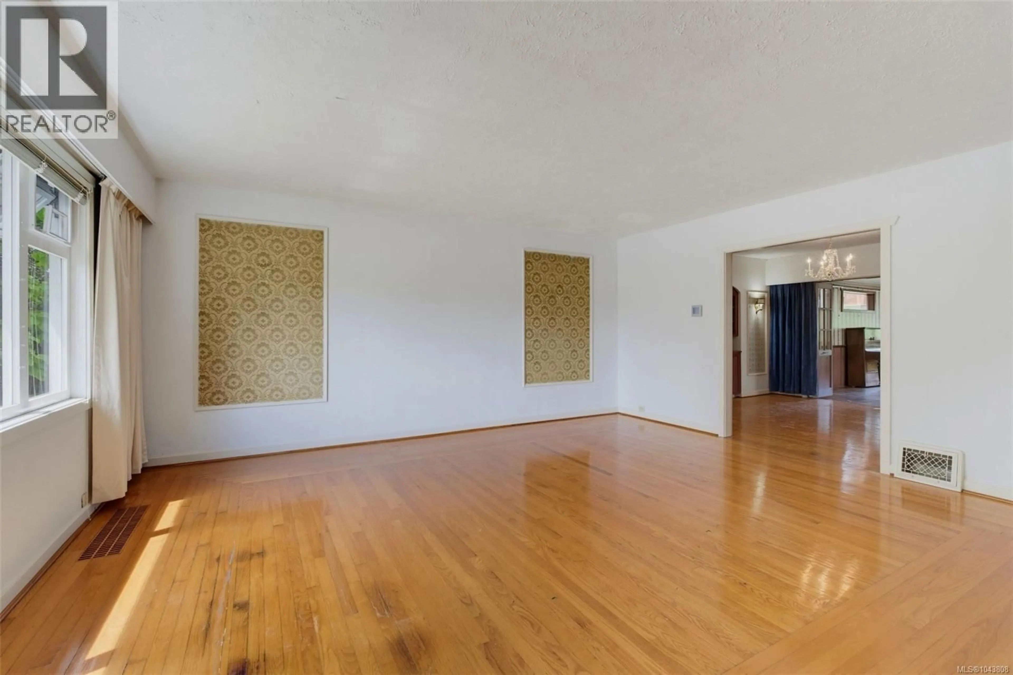 A pic of a room for 1790 DENMAN STREET, Victoria British Columbia V8R1Y4