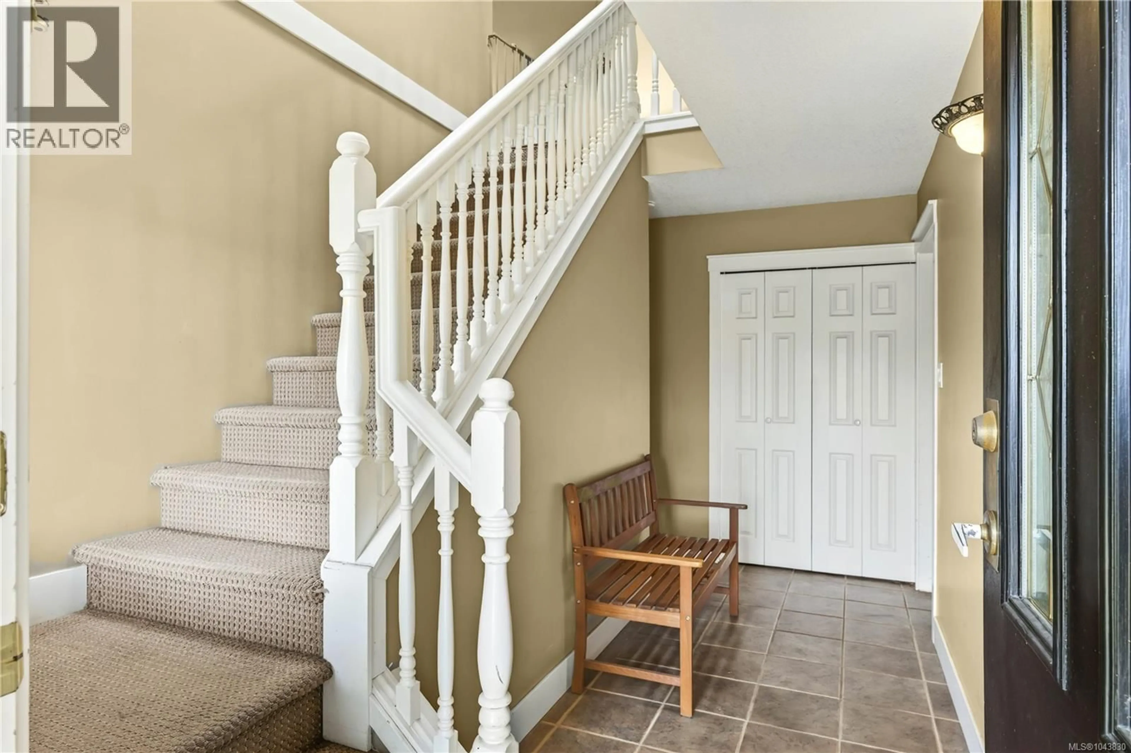 Indoor entryway for 844 THERRES CRESCENT, Ladysmith British Columbia V9G1N5