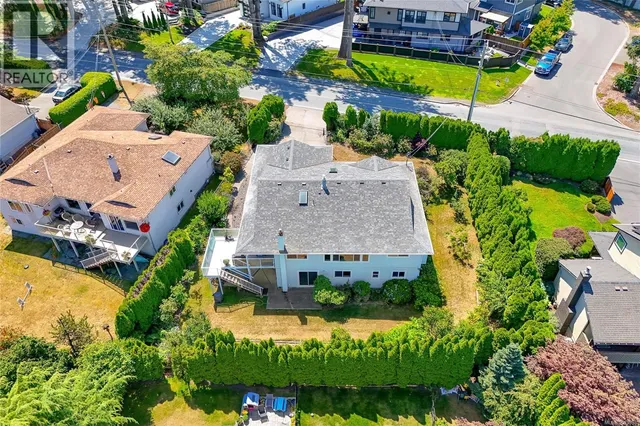 7453 VEYANESS ROAD, Central Saanich 2