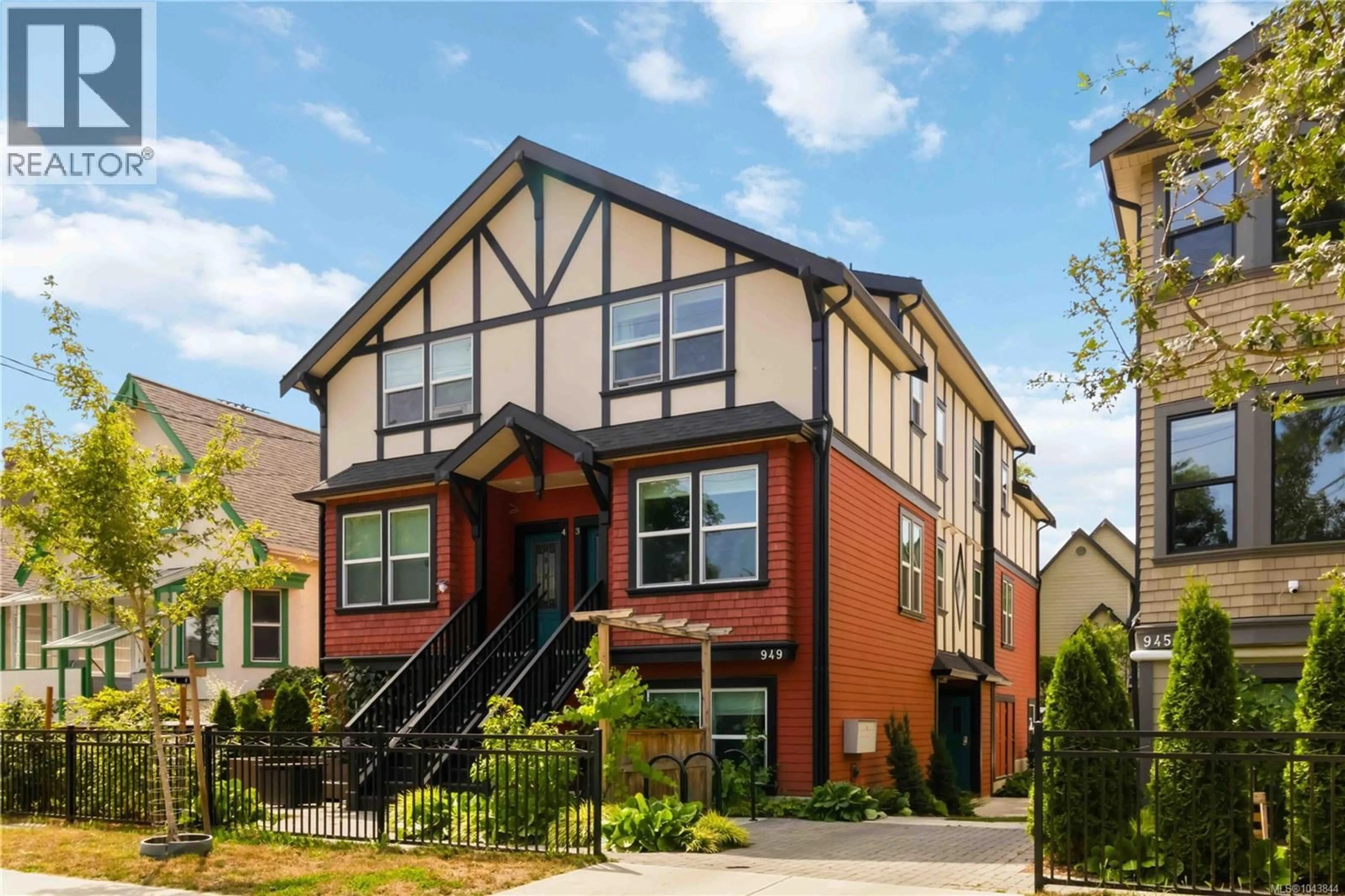 Home with brick exterior material, street for 2 - 949 PEMBROKE STREET, Victoria British Columbia V8T1J1