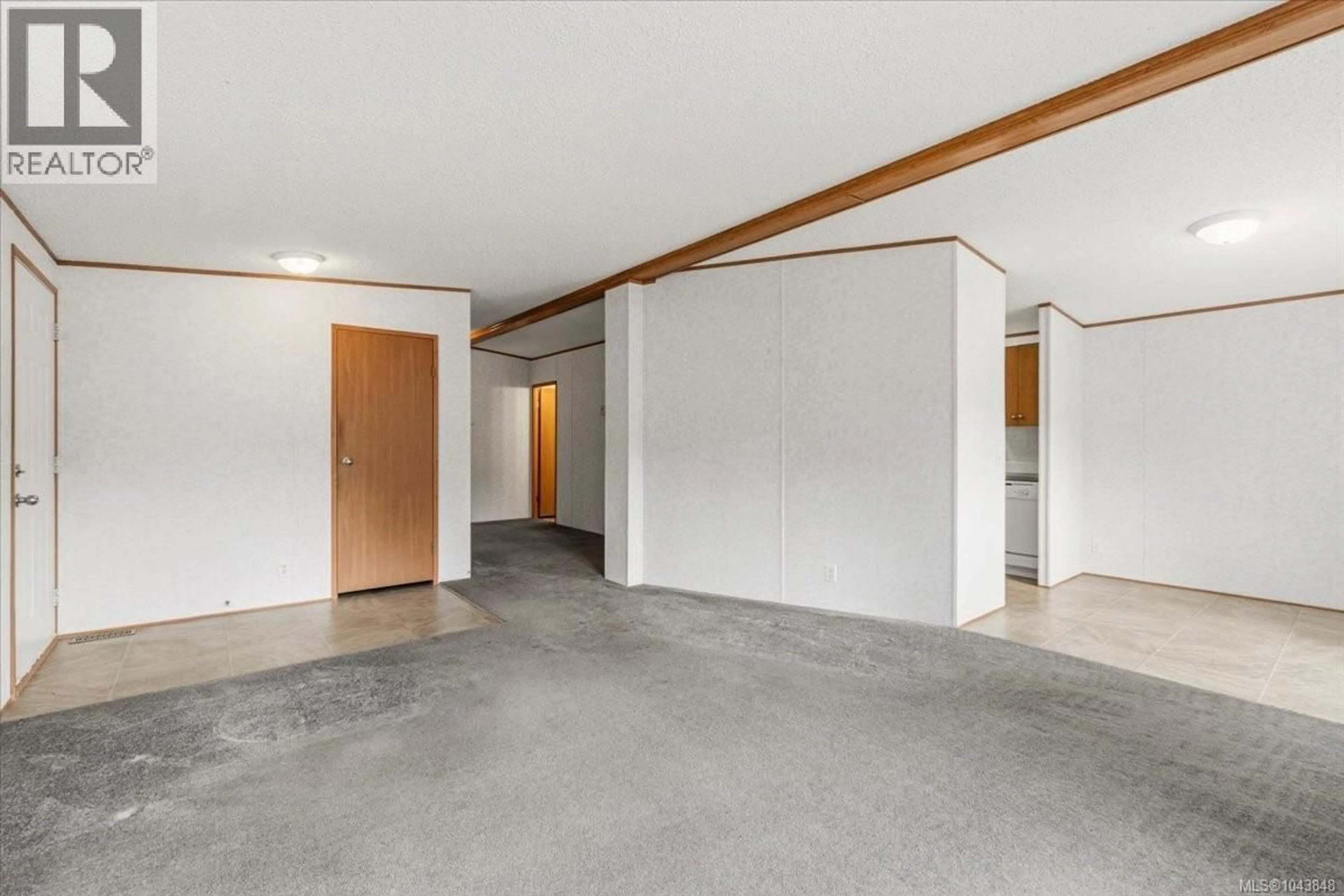 Indoor foyer for 2294 GOULD ROAD WEST, Nanaimo British Columbia V9X1W9